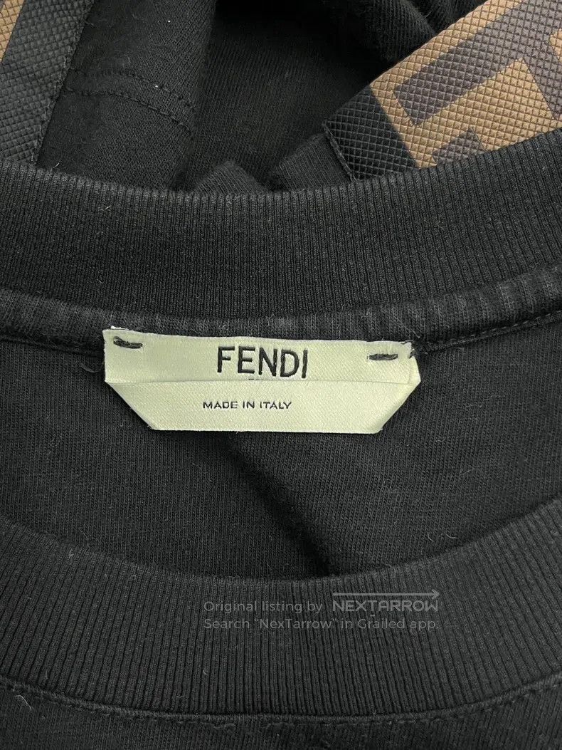 Fendi Fendi Side Old Logo Short Sleeve T-Shirt with Large Logo Size M / US 6-8 / IT 42-44 - 4 Thumbnail