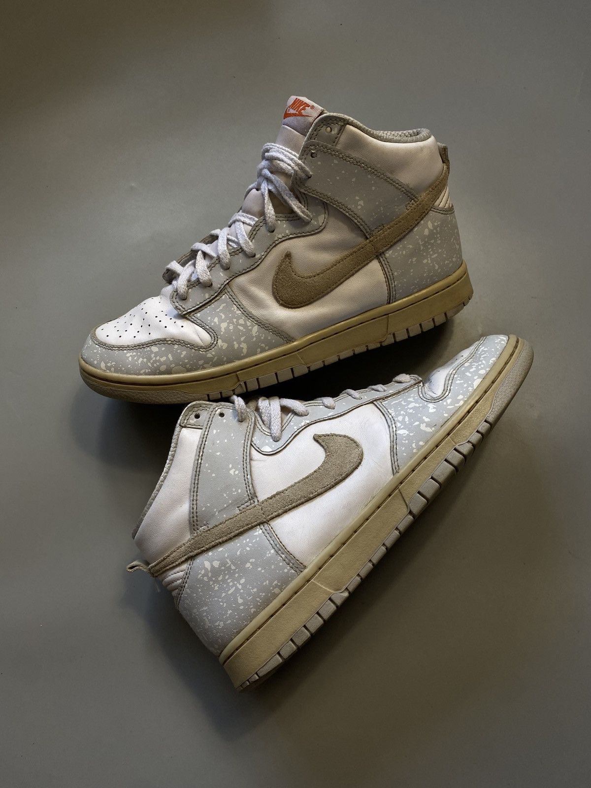 Nike Nike Dunk High Retro shoes leather sneakers Size US 9.5 / EU 42-43 - 2 Thumbnail