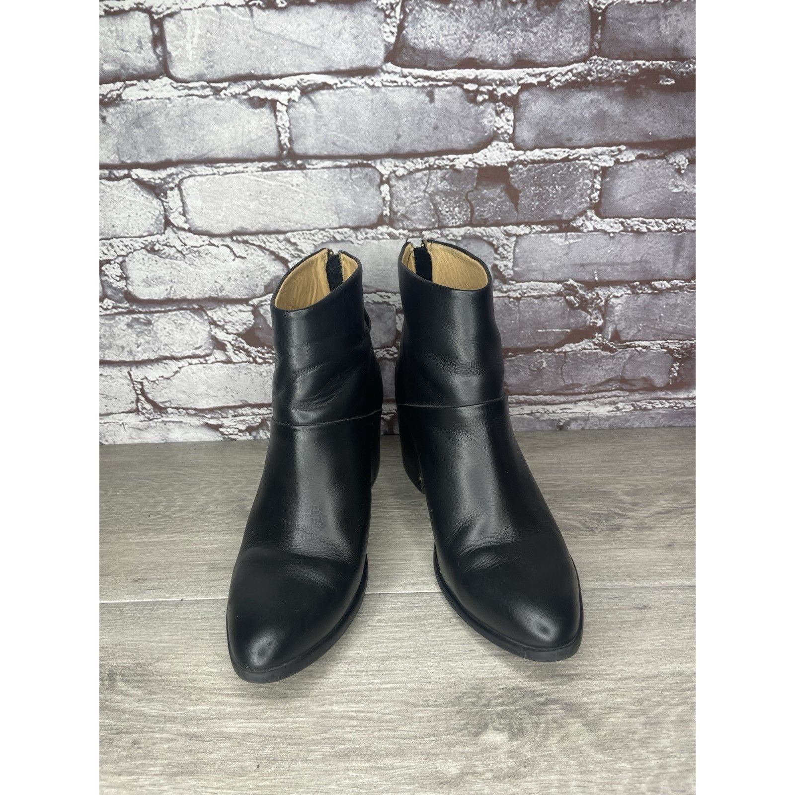 Nisolo Nisolo Black Leather Ankle Back Zip Heel Booties Boots Women Size US 9 / IT 39 - 15 Thumbnail