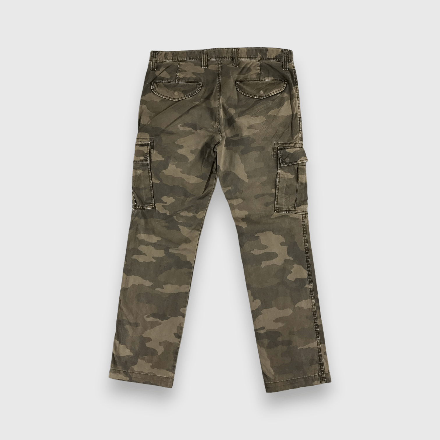 Uniqlo Uniqlo Camo Multi Pocket Cargo Pant-J133 Size US 35 - 2 Thumbnail