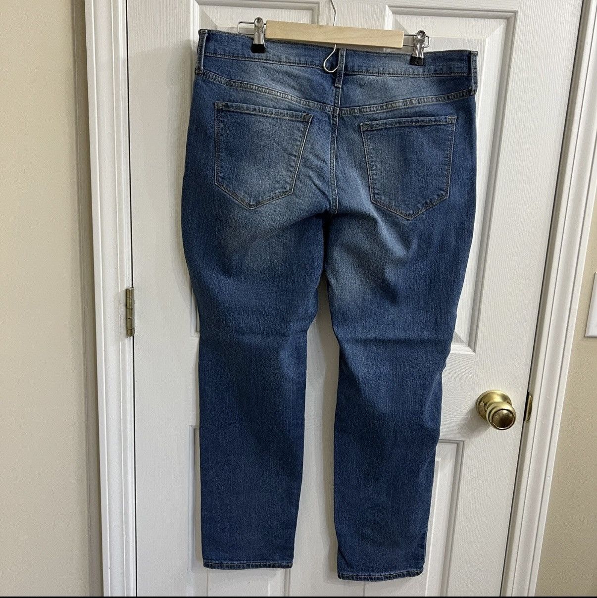 Old Navy Old Navy Jeans Women Size 14 Short 36x29 Blue Medium Wash Size 36" / US 14 / IT 50 - 4 Thumbnail