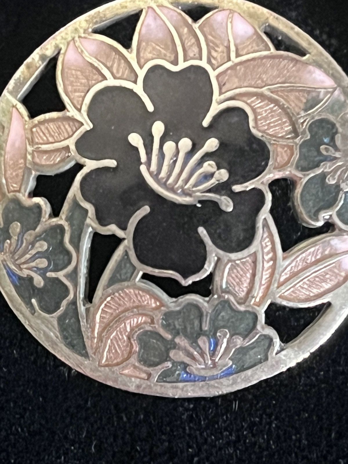 Other Vintage Cloisonné Enamel Openwork Floral Earrings Pink Black Size ONE SIZE - 3 Thumbnail