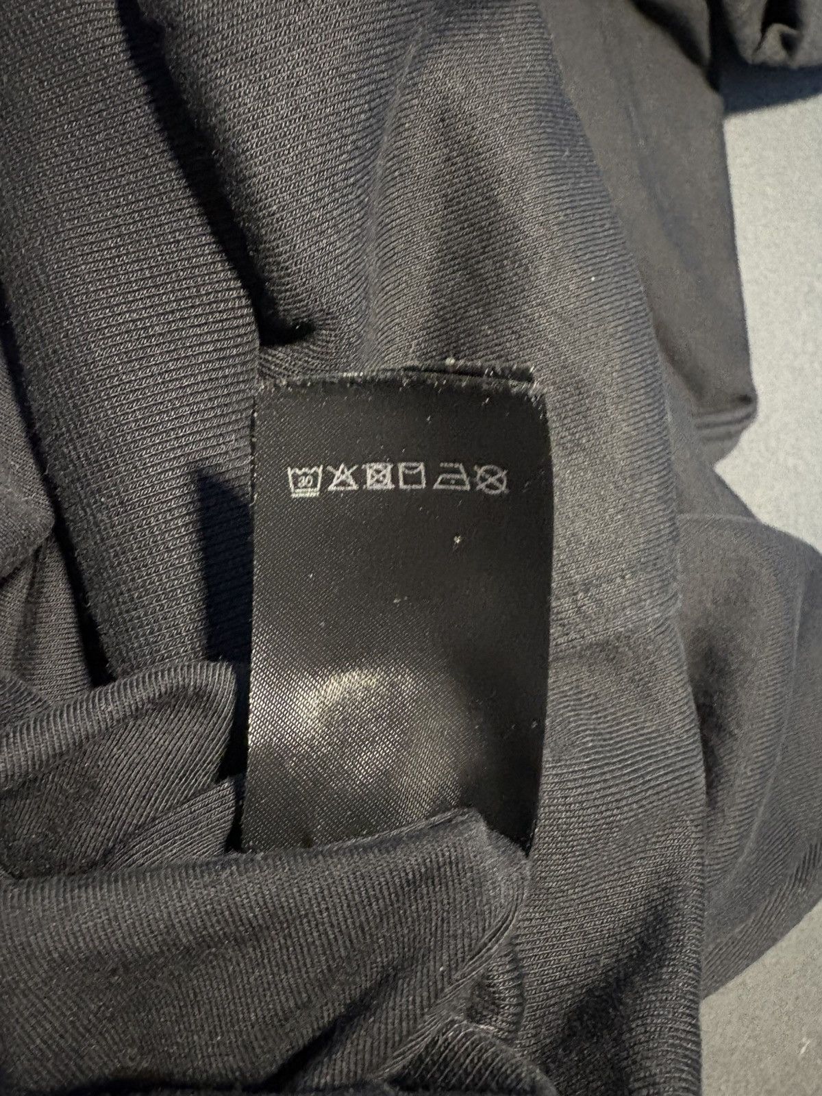 Vetements Cropped Oval Logo Hoodie Size US S / EU 44-46 / 1 - 3 Thumbnail