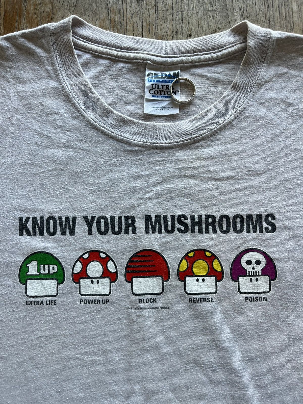 Nintendo × Vintage Vintage KNOW YOUR MUSHROOMS 2004’s Nintendo Mario Tshirt Size US L / EU 52-54 / 3 - 5 Thumbnail