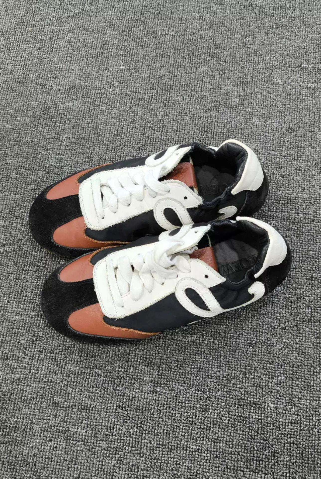 Loewe LOEWE Classic Sneaker B&W Brown Lace-Up Low-Top 36 Size US 5.5 / IT 35.5 - 1 Thumbnail