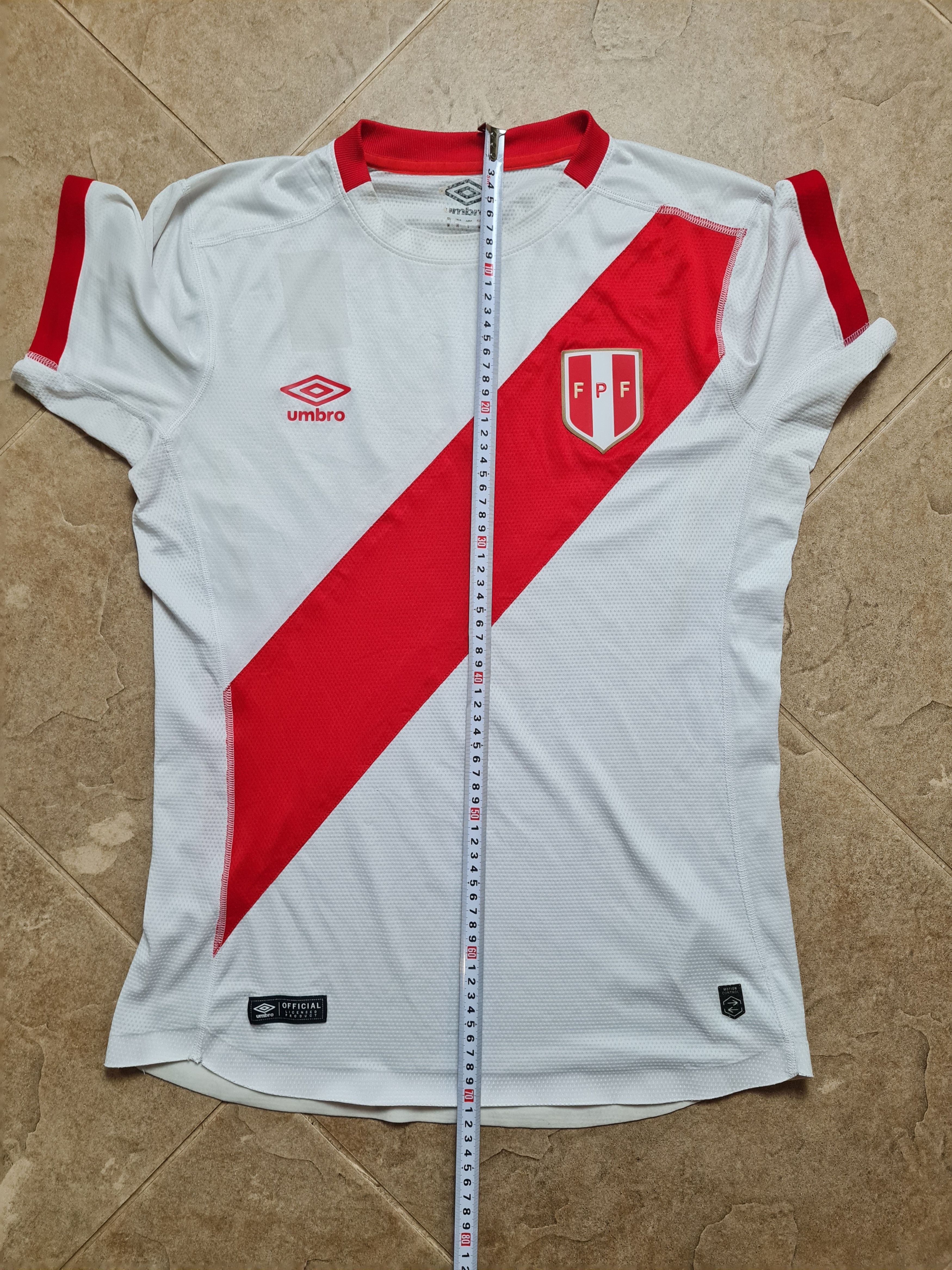 Umbro Football Shirt Peru Home Soccer Jersey 2015-2016 Umbro Size US M / EU 48-50 / 2 - 5 Thumbnail