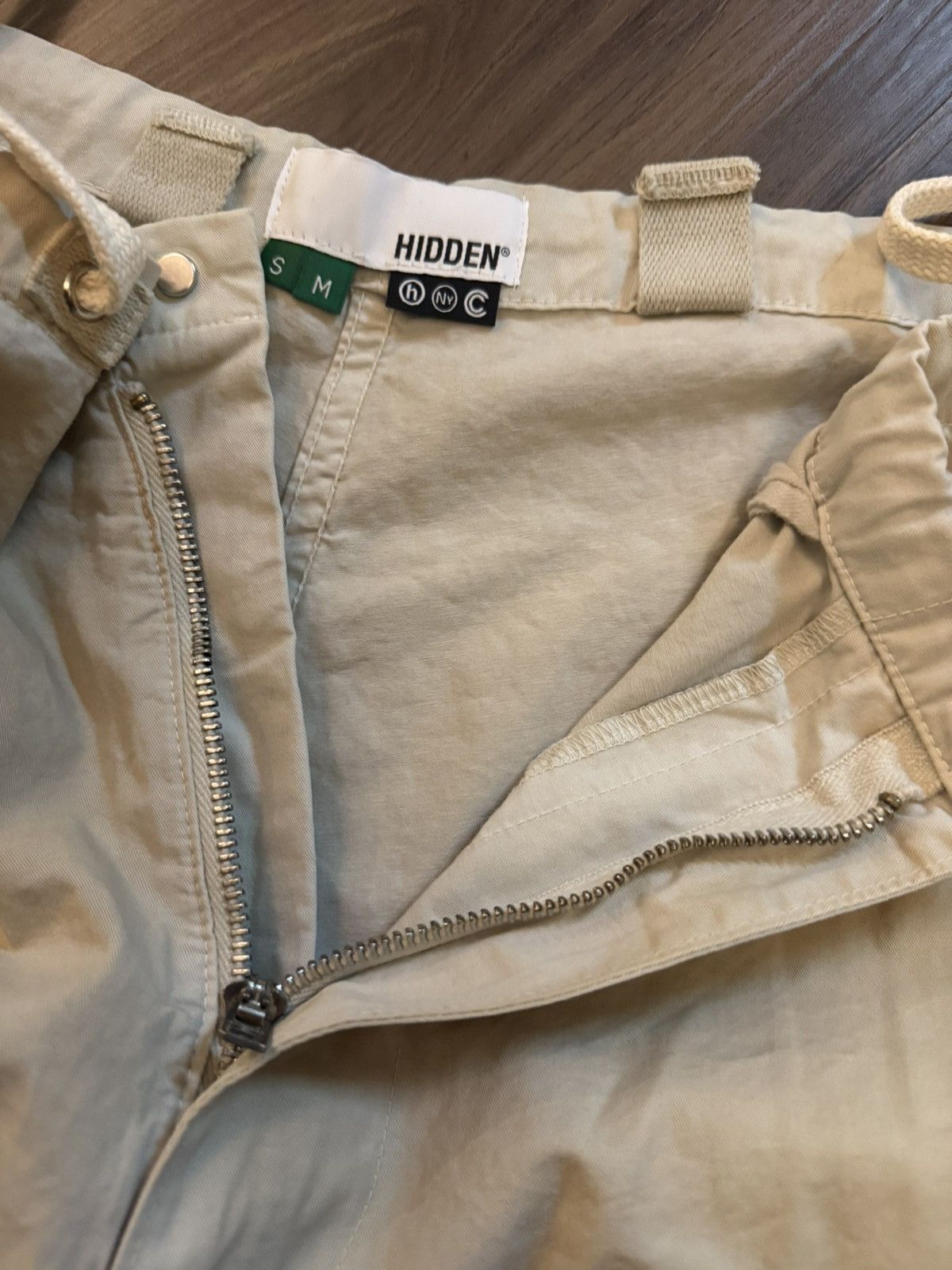 HIDDEN Hidden NY x ASICS Utility Cargo Khaki Adjustable Fit, S/M Size US 35 - 7 Thumbnail
