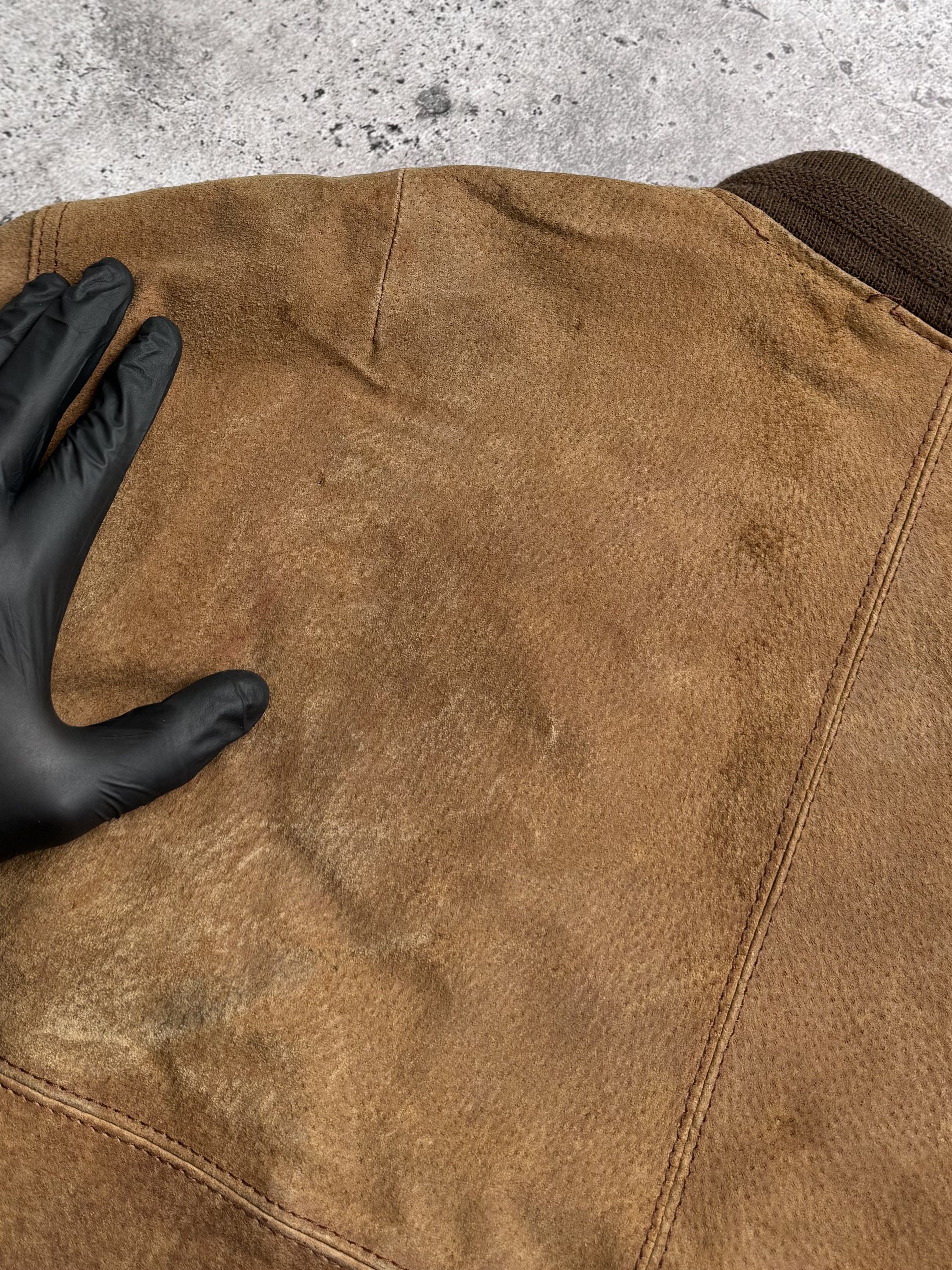 Vintage Vintage Faded Leather Bomber Jacket C2(V482) Size US XL / EU 56 / 4 - 21 Thumbnail