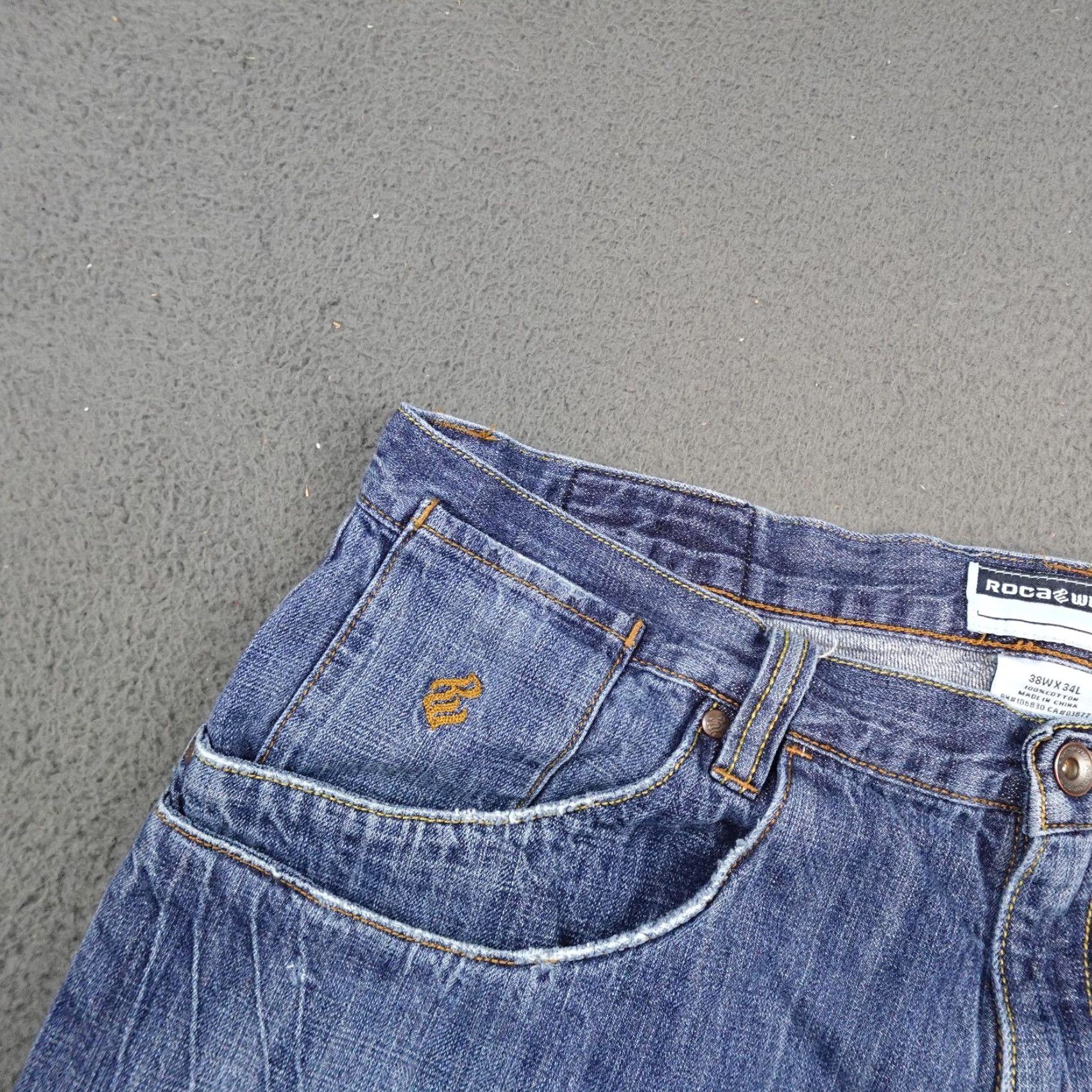 Rocawear VINTAGE Rocawear Jeans Mens 38x34 Blue Relaxed Fit Baggy Denim Skate Y2k Size US 38 / EU 54 - 5 Thumbnail