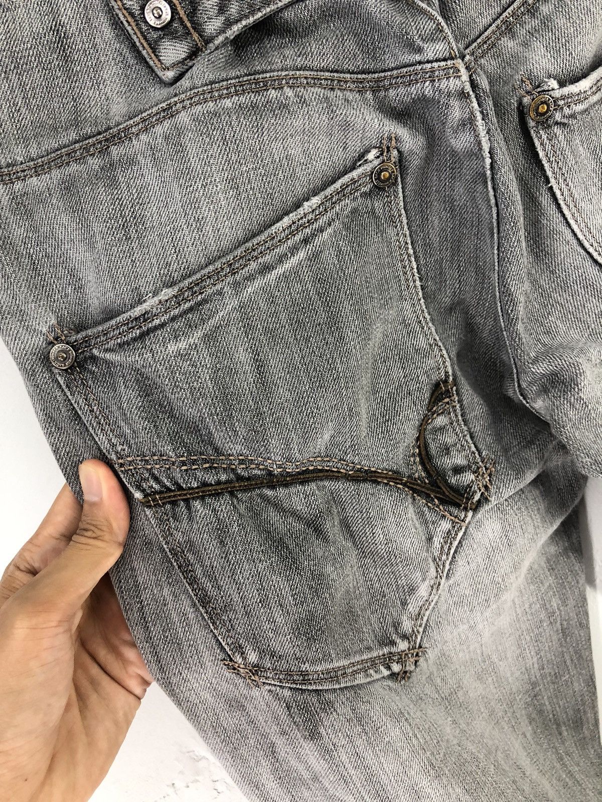 Japanese Brand × Seditionaries Japanese Brand Back Number Buckle Back Light Wash Jeans Size US 28 / EU 44 - 17 Thumbnail