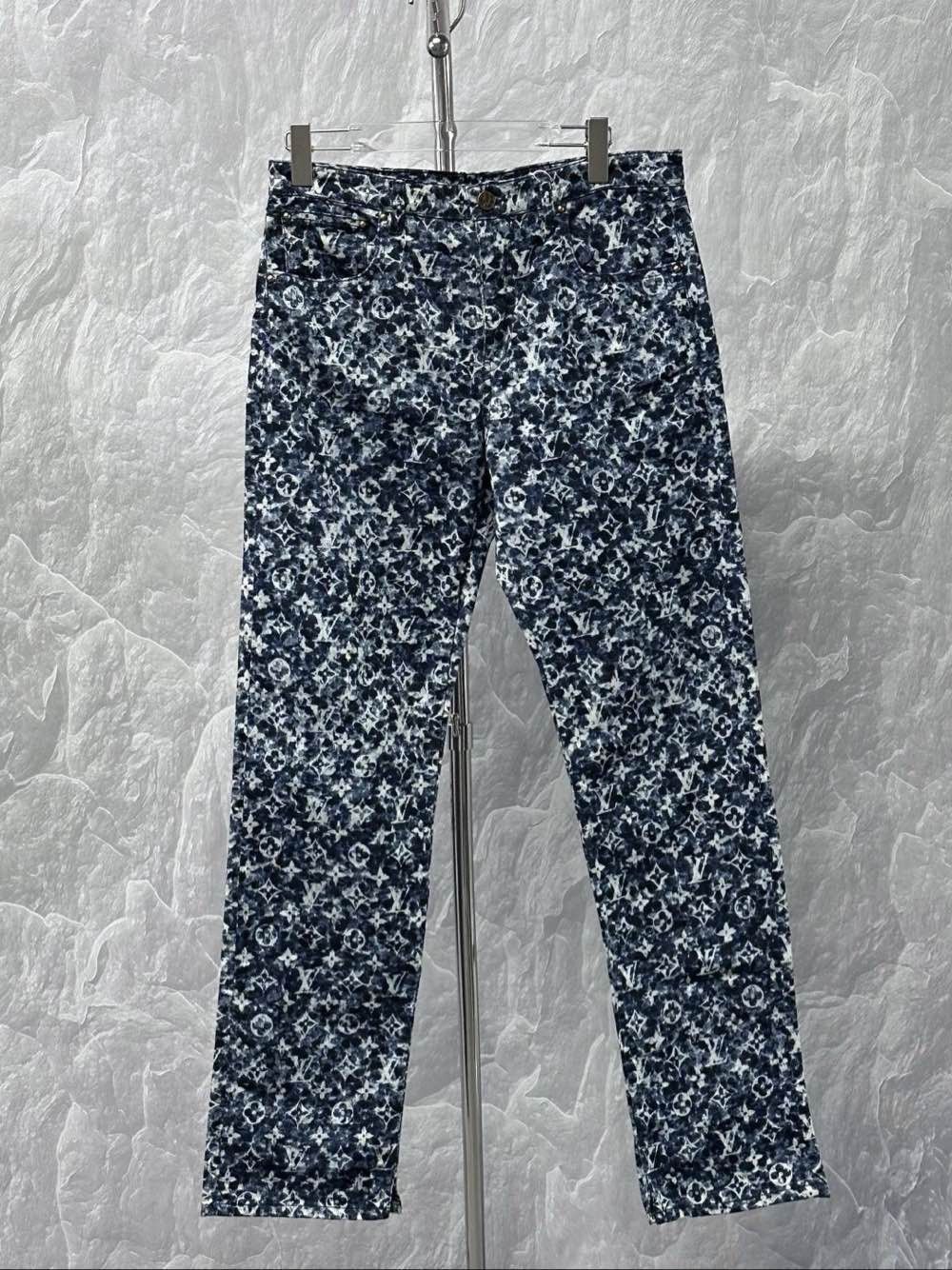 Louis Vuitton Louis Vuitton Monogram Denim Jeans Size 30 Size US 30 / EU 46 - 1 Thumbnail