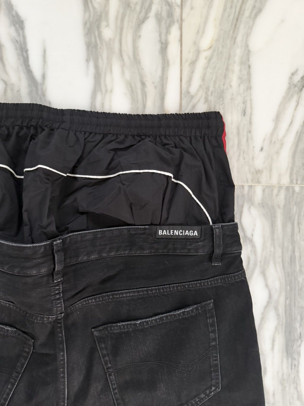 Balenciaga Balenciaga black sag denim ( black and red) Size US 36 / EU 52 - 3 Thumbnail