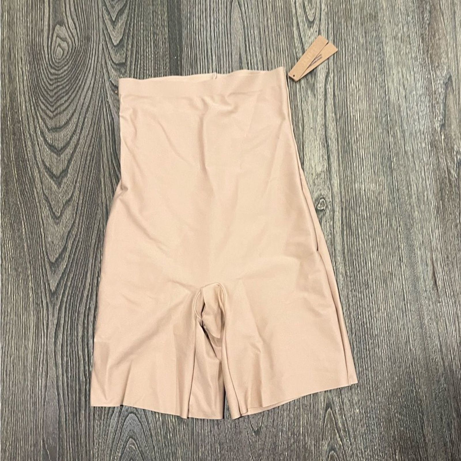 SKIMS NWT Skims High-Waisted Mid Tight Short Raw Cut Leg Open Sz S Size ONE SIZE - 1 Thumbnail
