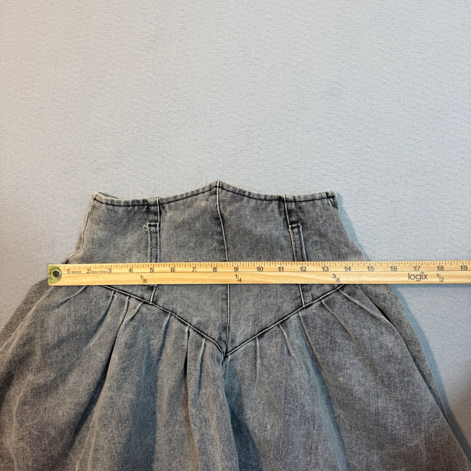 Vintage Vintage Enchanté Pleated Denim Skirt Women's Size 5 Black Size 30" / US 8 / IT 44 - 8 Thumbnail