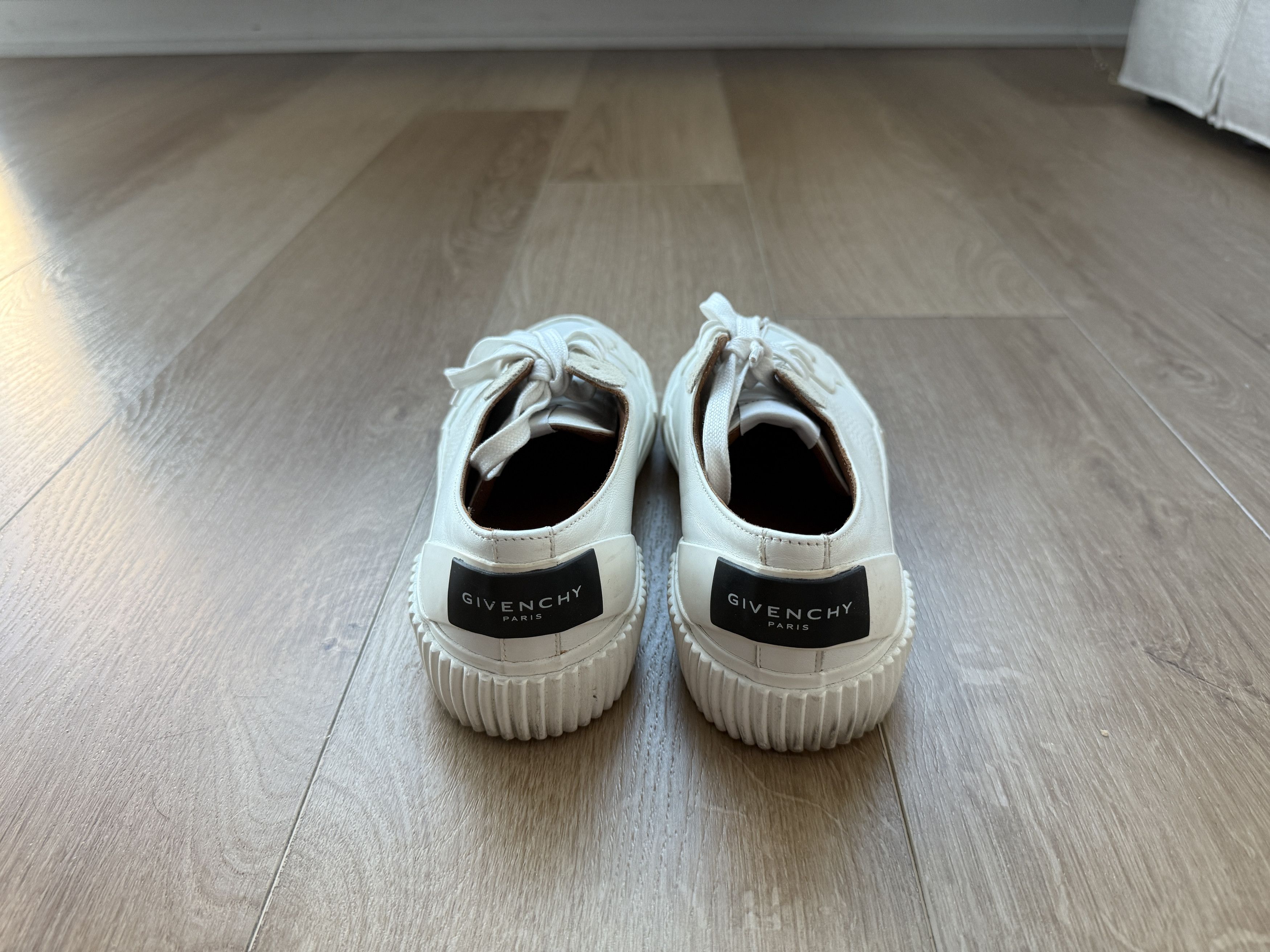 Givenchy Givenchy White Leather Sneakers Size US 7 / IT 37 - 3 Thumbnail