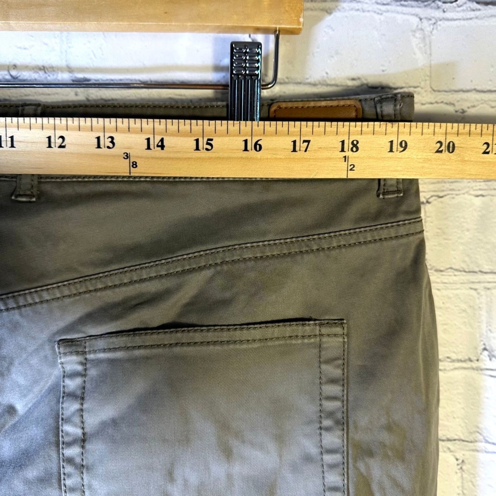 Peter Millar Peter Millar Pants Mens 5 Pocket Straight Leg Cotton Twill 38 Green Taupe Casual Chino Jeans Vintage? No Size US 37 - 7 Thumbnail