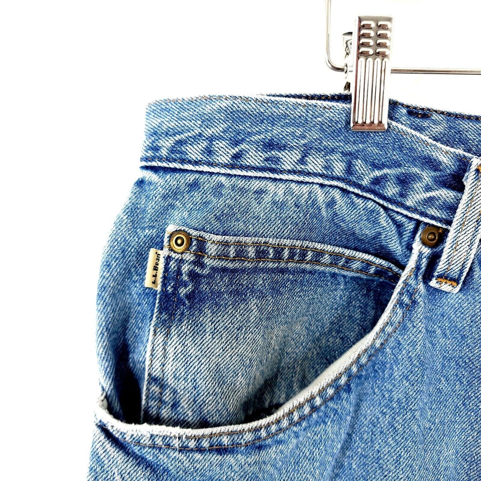 L.L. Bean DAMAGED Stain L.L. Bean Double L Relaxed Fit Light Blue Jean Size US 37 - 5 Thumbnail
