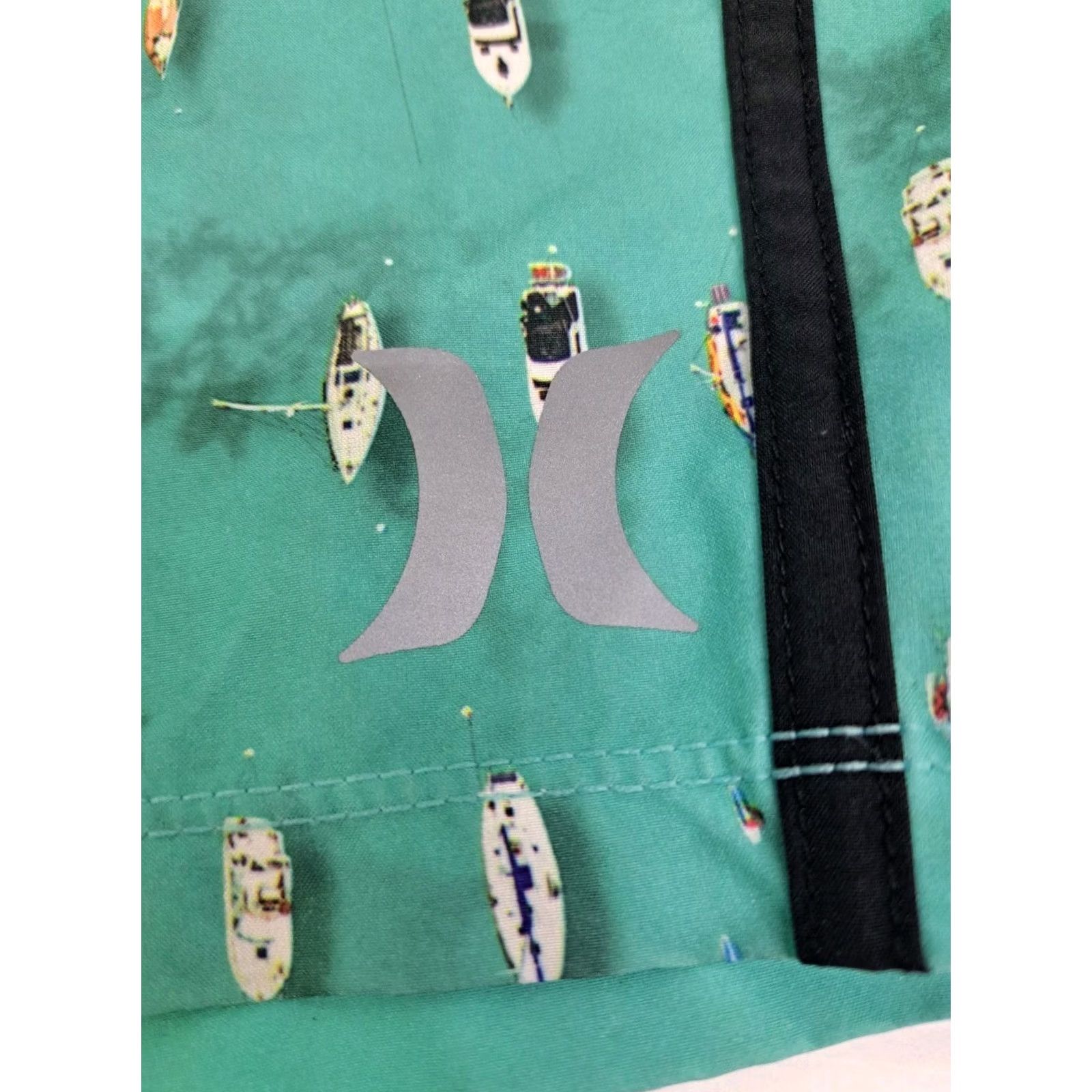 Hurley Hurley Mens Phantom Board Shorts Green Boat Print Size 29 7" #7446 Size US 29 - 6 Thumbnail