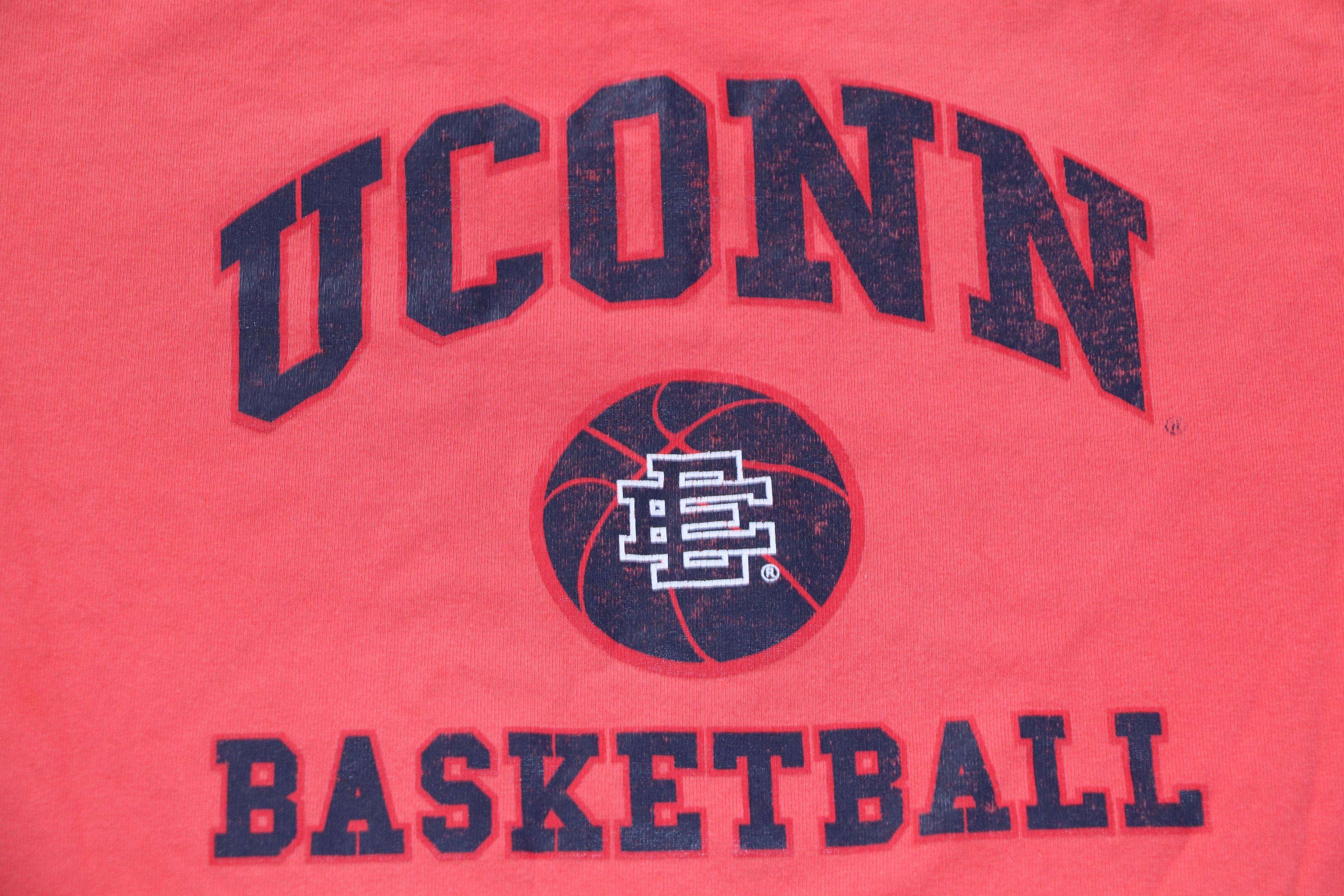 Eric Emanuel Eric Emanuel x UConn T-shirt (rare find) Size US XL / EU 56 / 4 - 3 Thumbnail