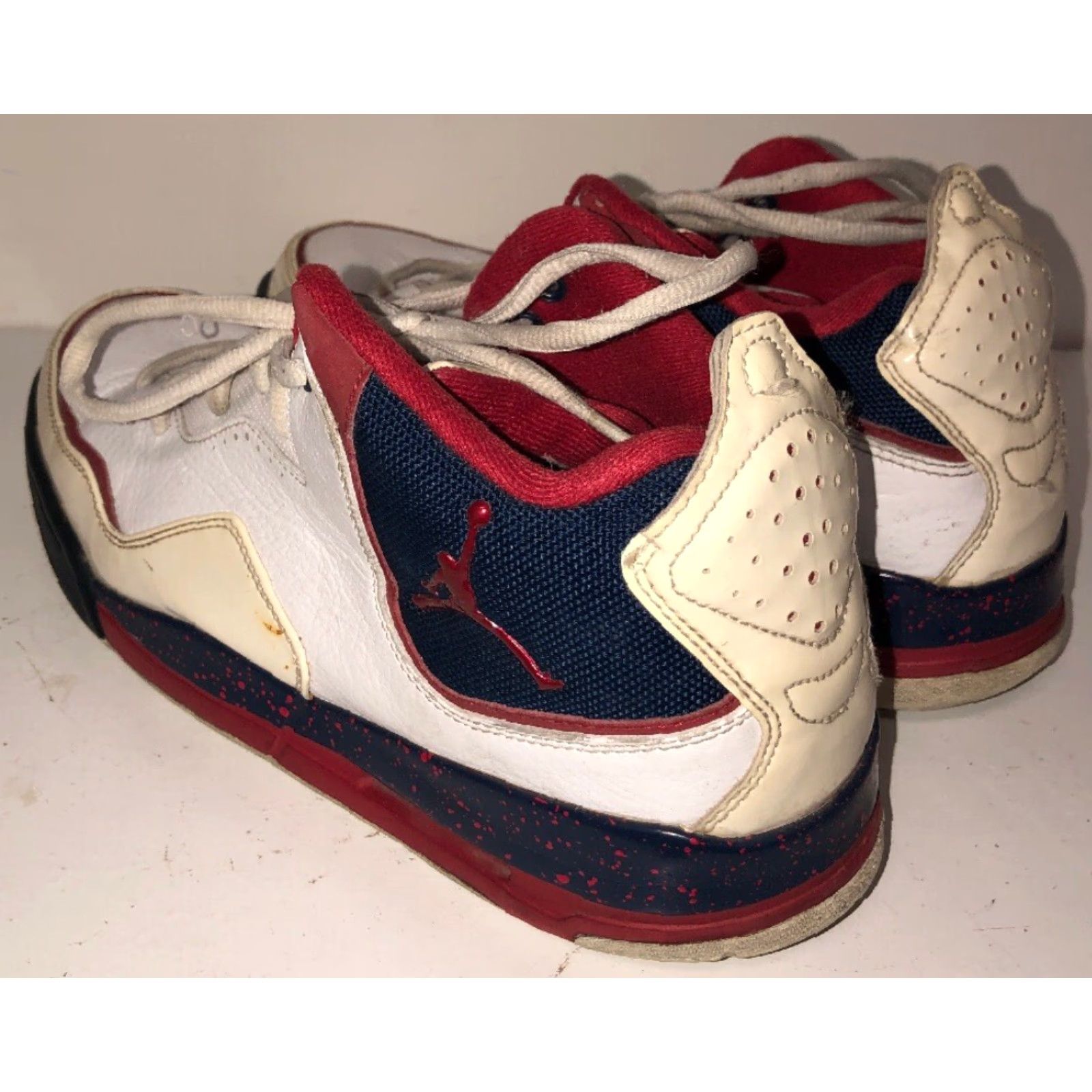 Jordan Brand Air Jordan Courtside White/Varsity Red/Navy Size 13 US Men's Shoes 453980 101 NO INSOLES Size US 15 / EU 48 - 2 Thumbnail