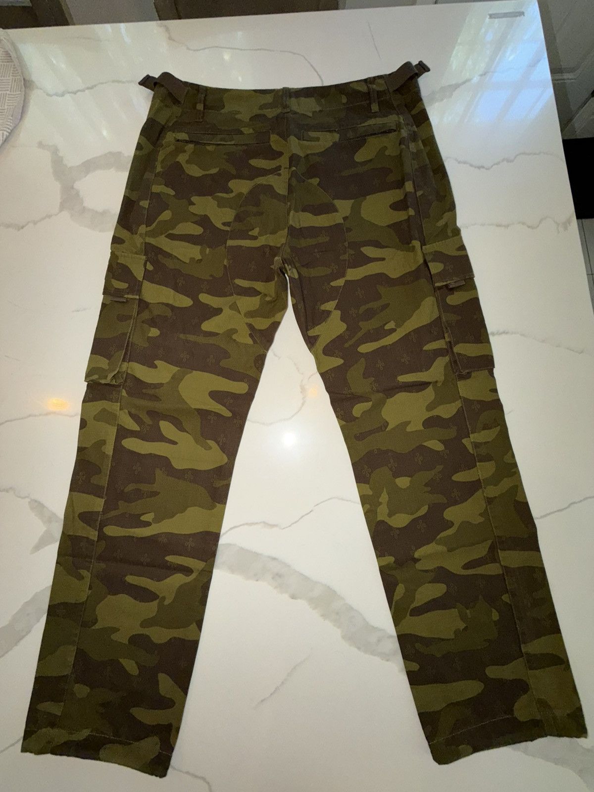 October's Very Own October Very Own (OVO) Drake camo cargo pants size 36 Size US 36 / EU 52 - 2 Thumbnail