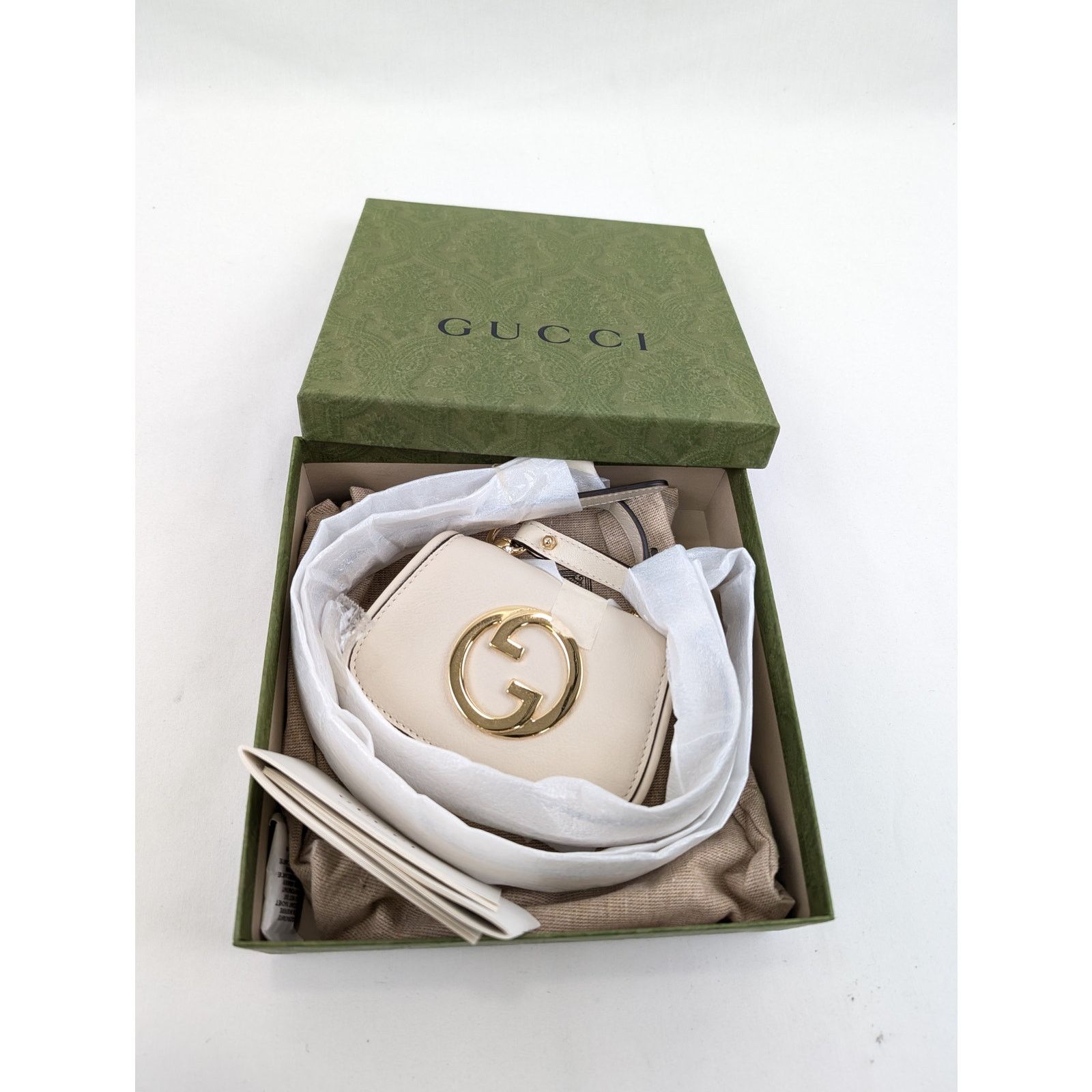 Gucci o1rshd1 Size: OS / C.Case W/Strap Bag in Beige Size ONE SIZE - 11 Thumbnail