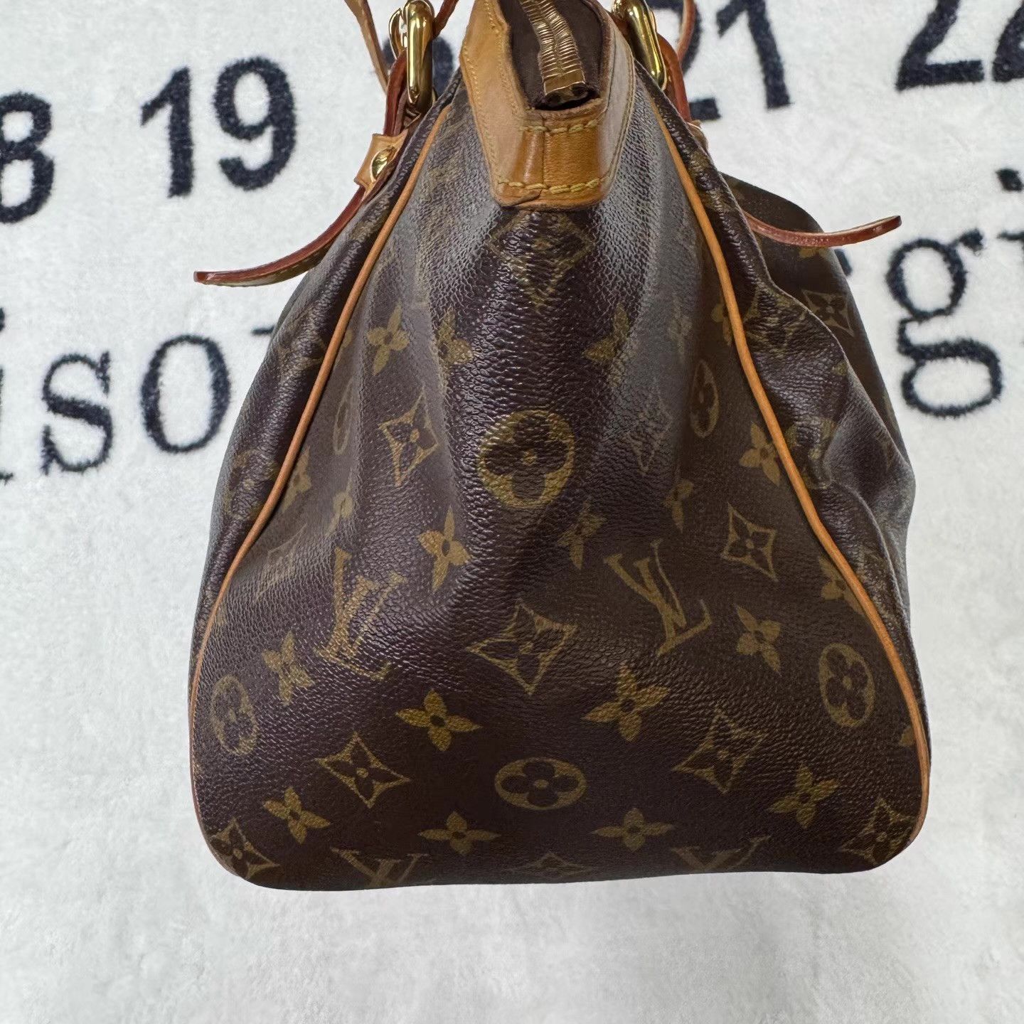 Louis Vuitton LV Monogram Dumpling Bag Q10 Size ONE SIZE - 4 Thumbnail