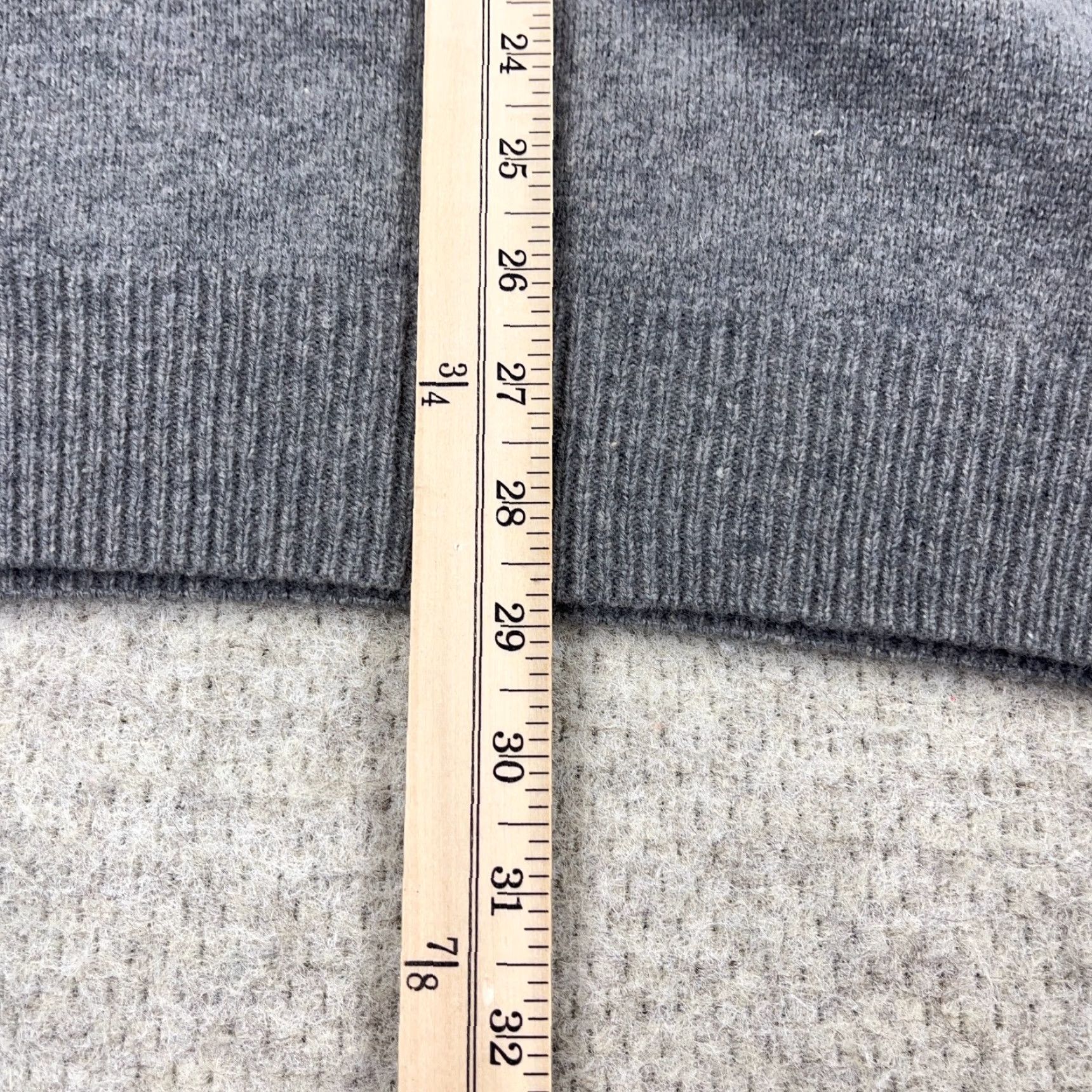 Jos. A. Bank Jos A Bank Sweater Men 2XL XXL Gray Lambs Wool V Neck Pullover Grandpa Diamond Size US XXL / EU 58 / 5 - 7 Thumbnail