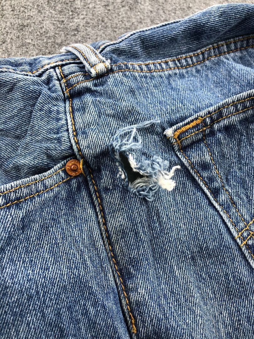 Levi's Vintage Light Wash Levis 501 Jeans-JM779 Size US 34 / EU 50 - 7 Thumbnail