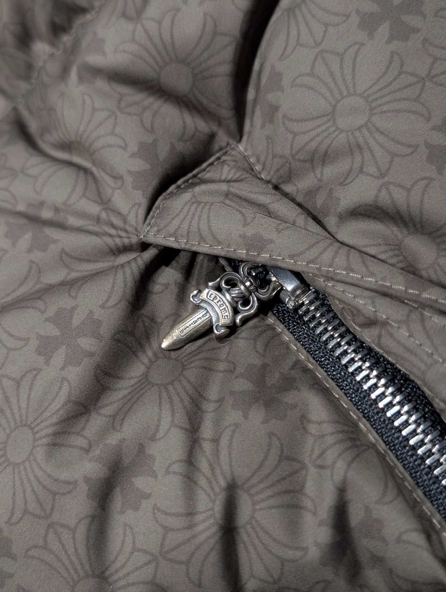 Chrome Hearts Puffer Jacket Stiff V2 Monogram CH Plus Cross Green Jacket Size US L / EU 52-54 / 3 - 8 Thumbnail