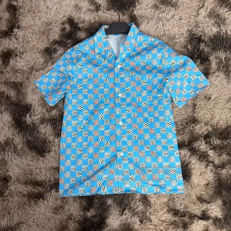 Louis Vuitton Louis Vuitton Blue checkered short sleeve shirt Size US M / EU 48-50 / 2 - 1 Thumbnail