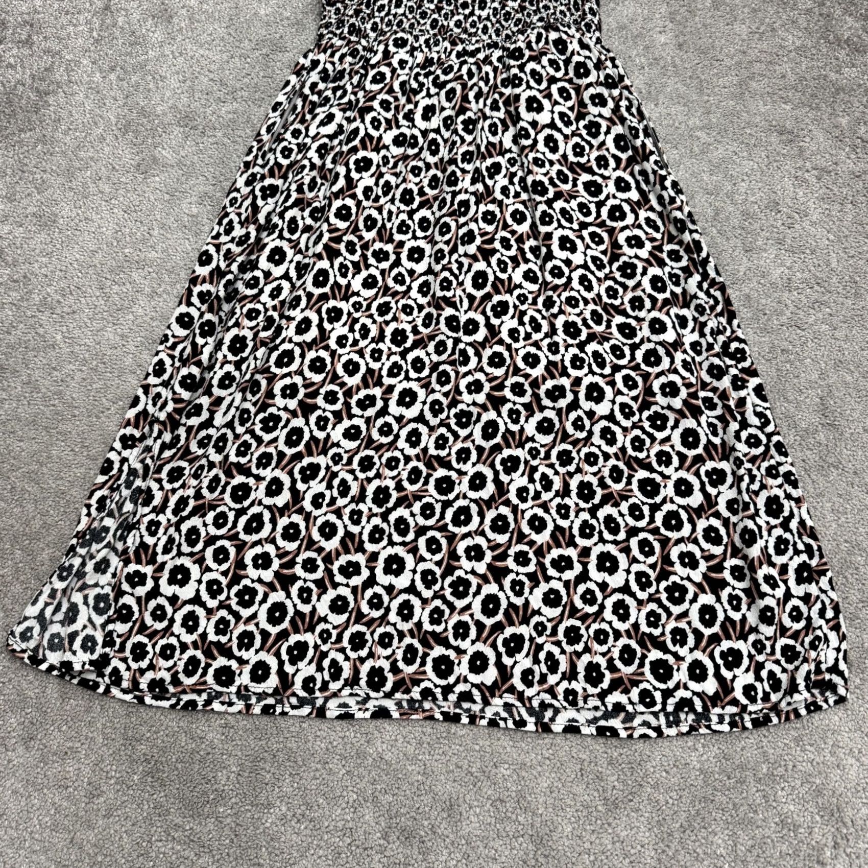 Diane von Furstenberg Diane von Furstenberg DVF Floral Smocked Midi Dress Womens L White Black Multicolor Sleeveless Straps A-Line, Fit & Flare Holiday, Bohemian, Flower Size L / US 10 / IT 46 - 4 Thumbnail