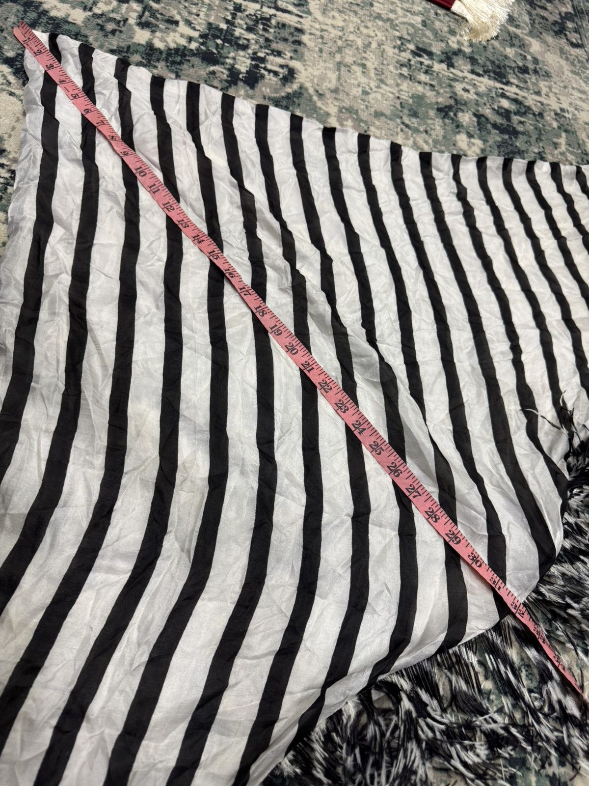 Japanese Brand ALEXIA LONDON SILK AND FEATHERS SCARF Size ONE SIZE - 7 Thumbnail