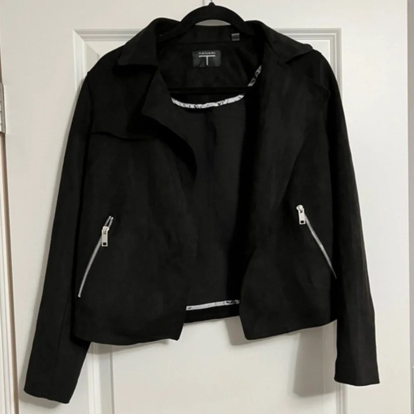 The Unbranded Brand Tahari Woman faux suede open front jacket, size XL. Size XL / US 12-14 / IT 48-50 - 1 Thumbnail