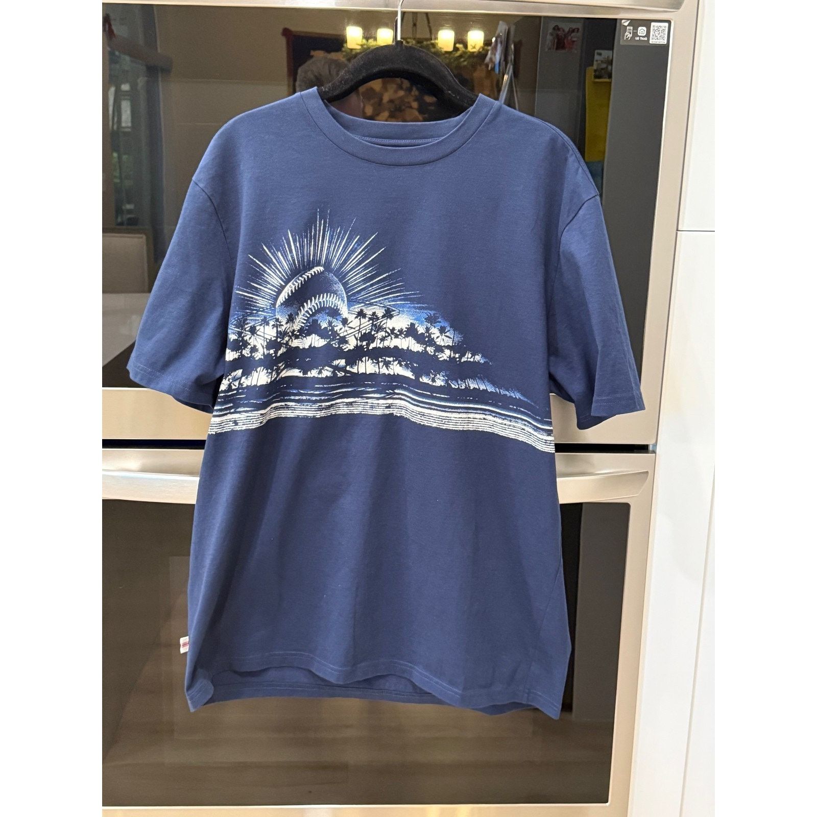 Tommy Bahama NEW TOMMY BAHAMA TShirt MLB Catch The Sunset Men Medium Blue Size US M / EU 48-50 / 2 - 2 Thumbnail