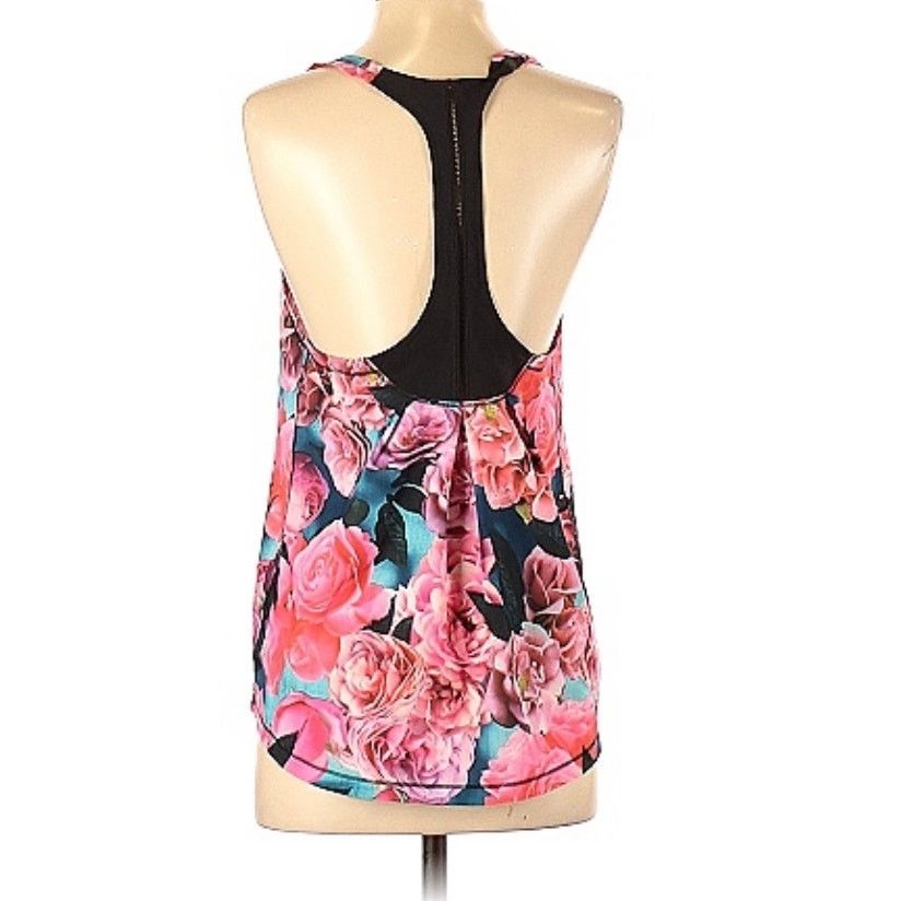 Lululemon Lululemon Lightened Up Singlet Secret Garden (pink)/ Black 6 Size S / US 4 / IT 40 - 2 Thumbnail