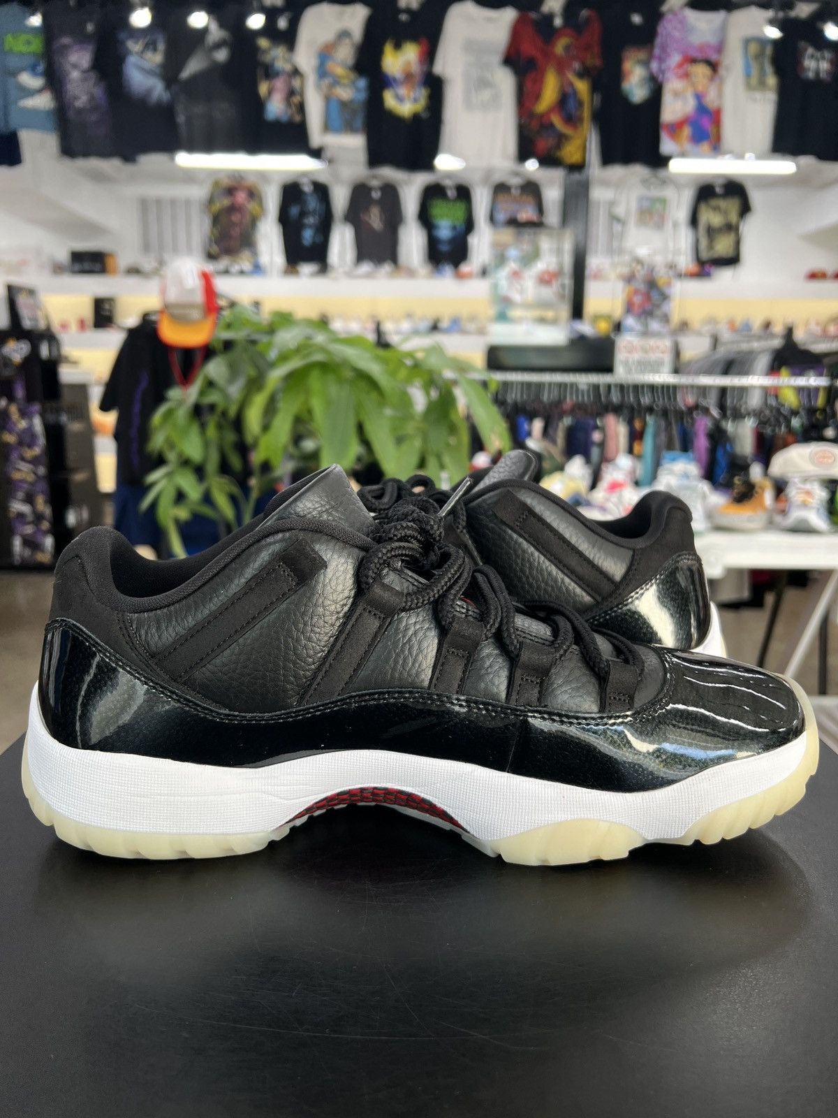 Jordan Brand Air Jordan 11 Low 72-10 Sz. 11.5 (2022) Size US 11.5 / EU 44-45 - 4 Thumbnail