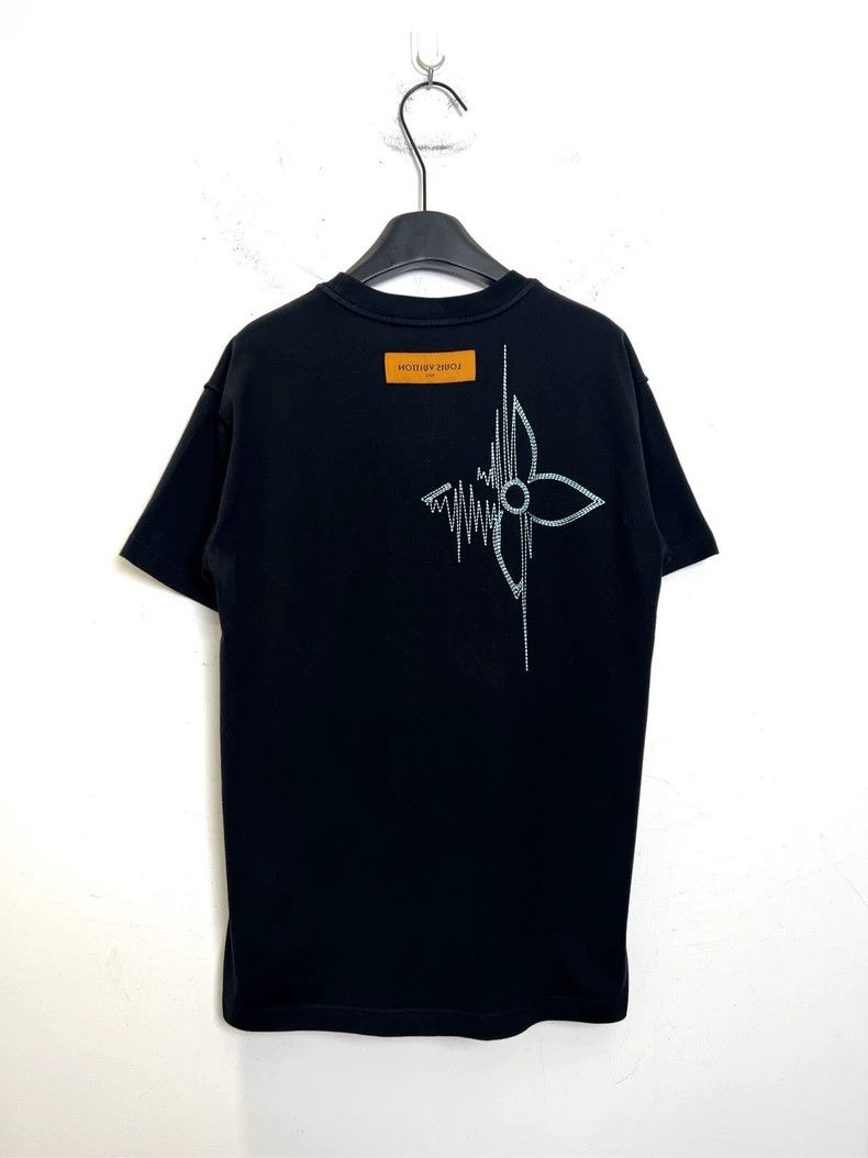Louis Vuitton Louis Vuitton Embroidered graphic short sleeve Size US S / EU 44-46 / 1 - 3 Thumbnail