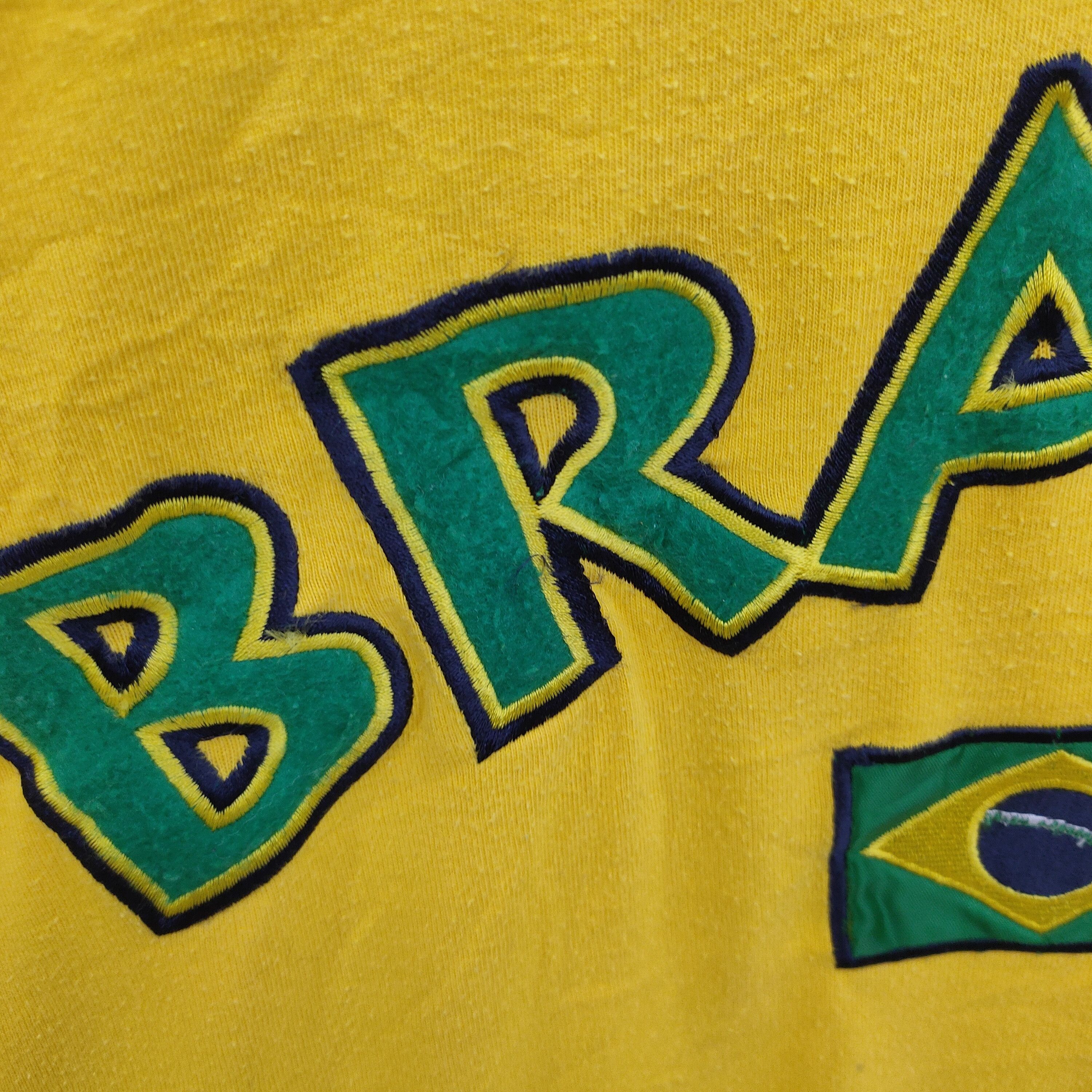 Vintage Brasil t-shirt vintage Brazil tee Size US XL / EU 56 / 4 - 8 Thumbnail