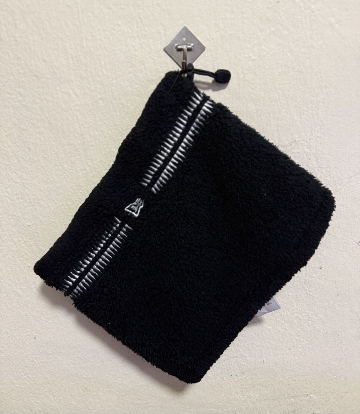 Undercover Undercover New Era Boa Fleece Neck Warmer Black Size ONE SIZE - 6 Thumbnail