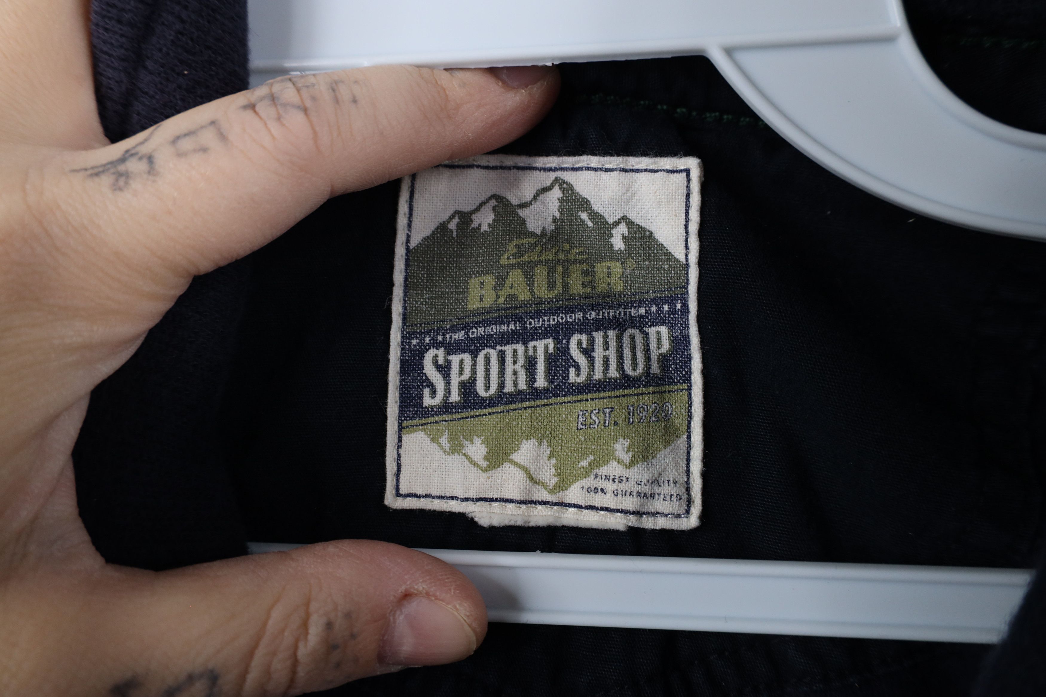 Eddie Bauer × Vintage Vintage Eddie Bauer Elbow Patch Ribbed Knit Henley Sweater Size US L / EU 52-54 / 3 - 7 Thumbnail