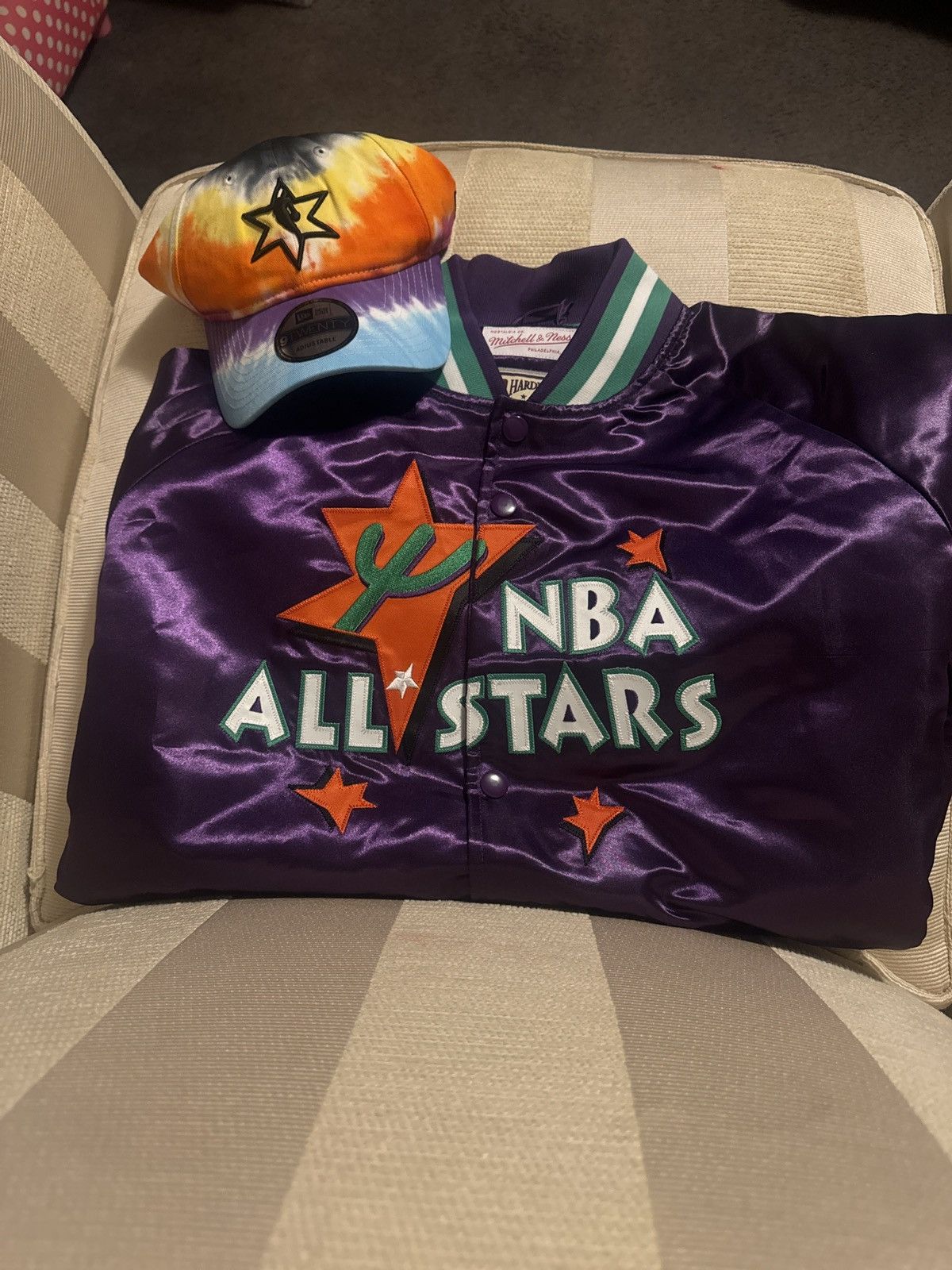 Mitchell & Ness All star jacket with baseball cap to match Size US L / EU 52-54 / 3 - 1 Thumbnail
