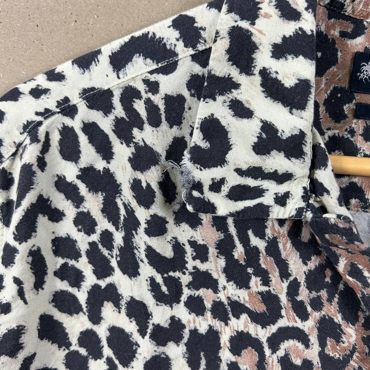 Allsaints DaBomb🔥 All Saints “Leppo” Viscose Animal Print Shirt Size US M / EU 48-50 / 2 - 5 Thumbnail