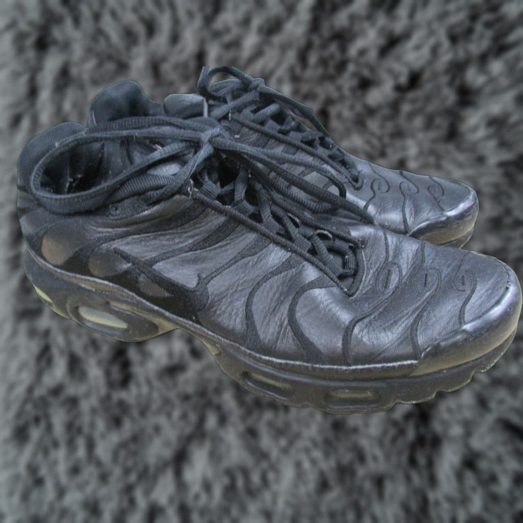 Nike Nike Air Max Plus SE Size 9.5 Men's Black AJ2029001 Size US 10 / EU 43 - 1 Thumbnail