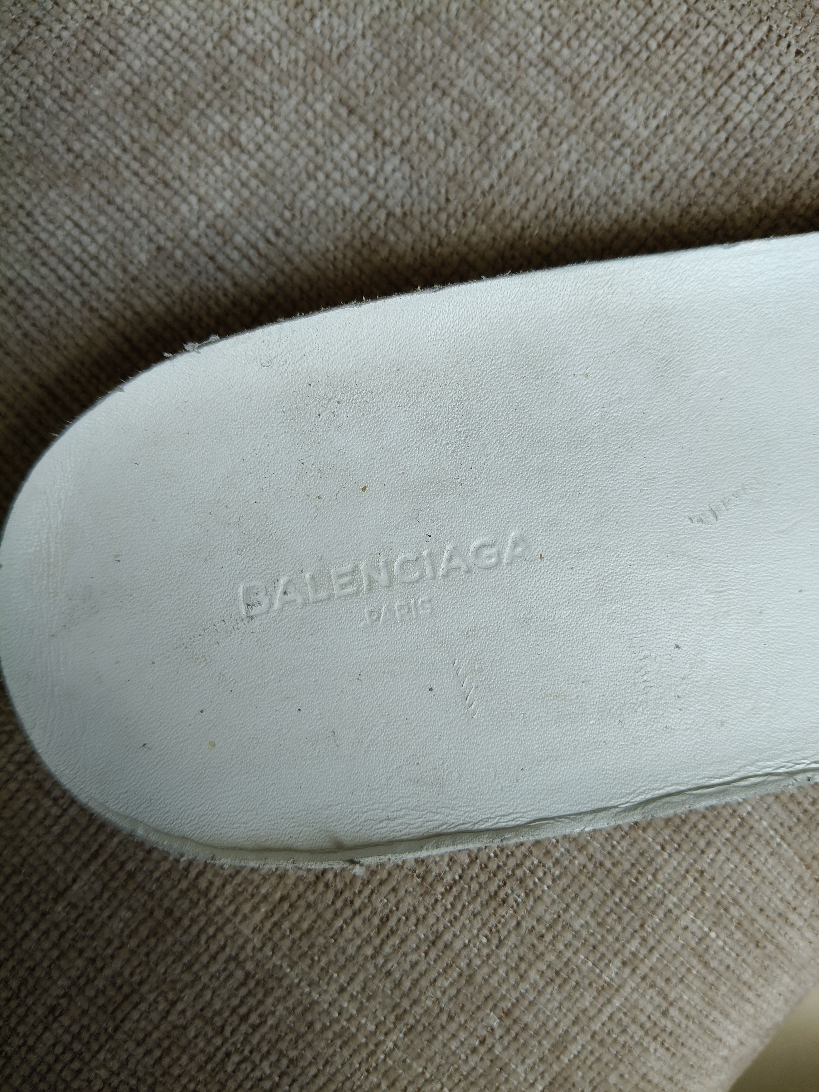Balenciaga BALENCIAGA ARENA CRACKED EFFECT LOW TOP SNEAKERS Size US 7.5 / EU 40-41 - 18 Thumbnail