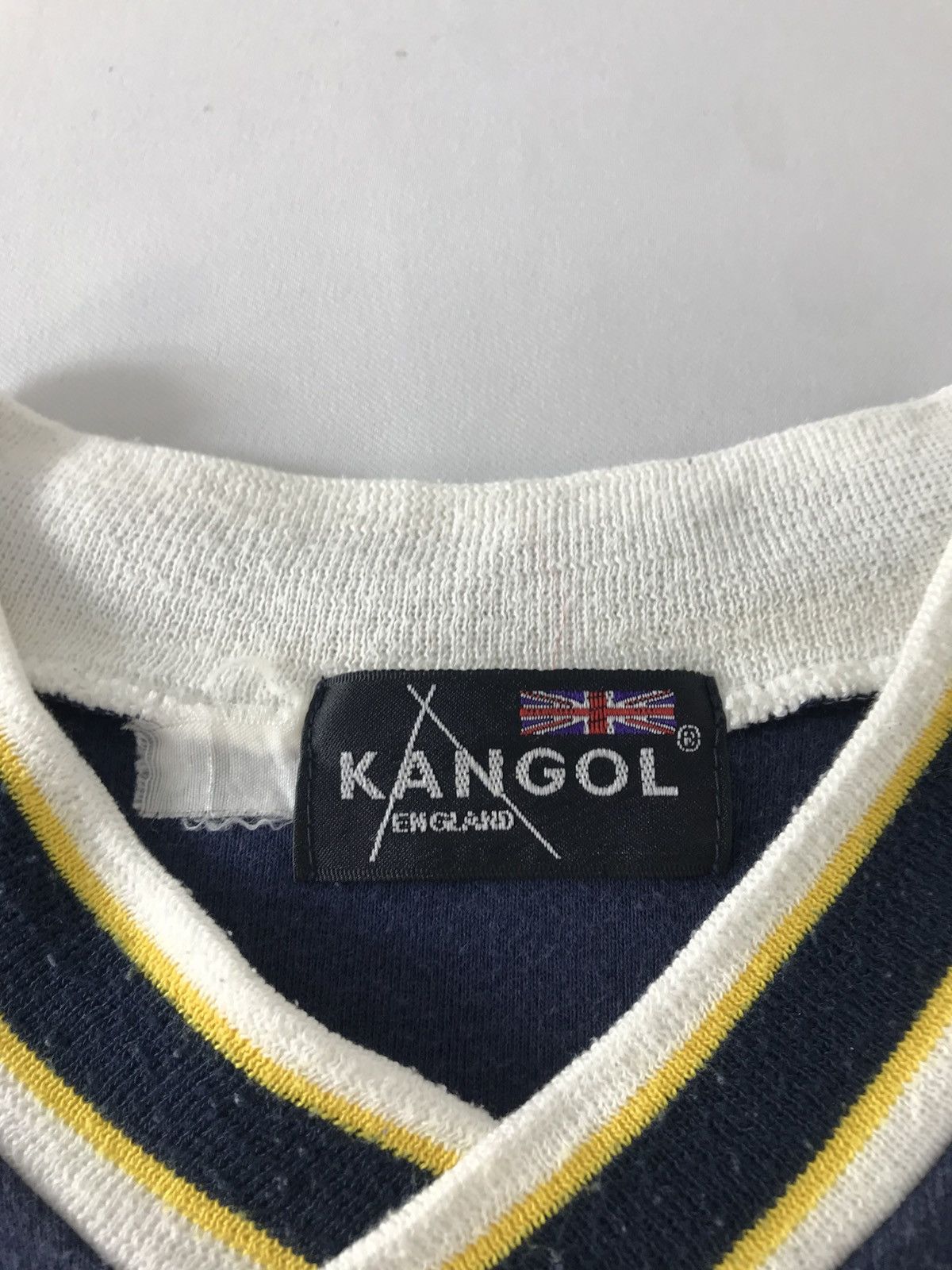 Kangol Kangol England Big Logo V Neck Graphic Printed T-shirt Size US L / EU 52-54 / 3 - 5 Thumbnail