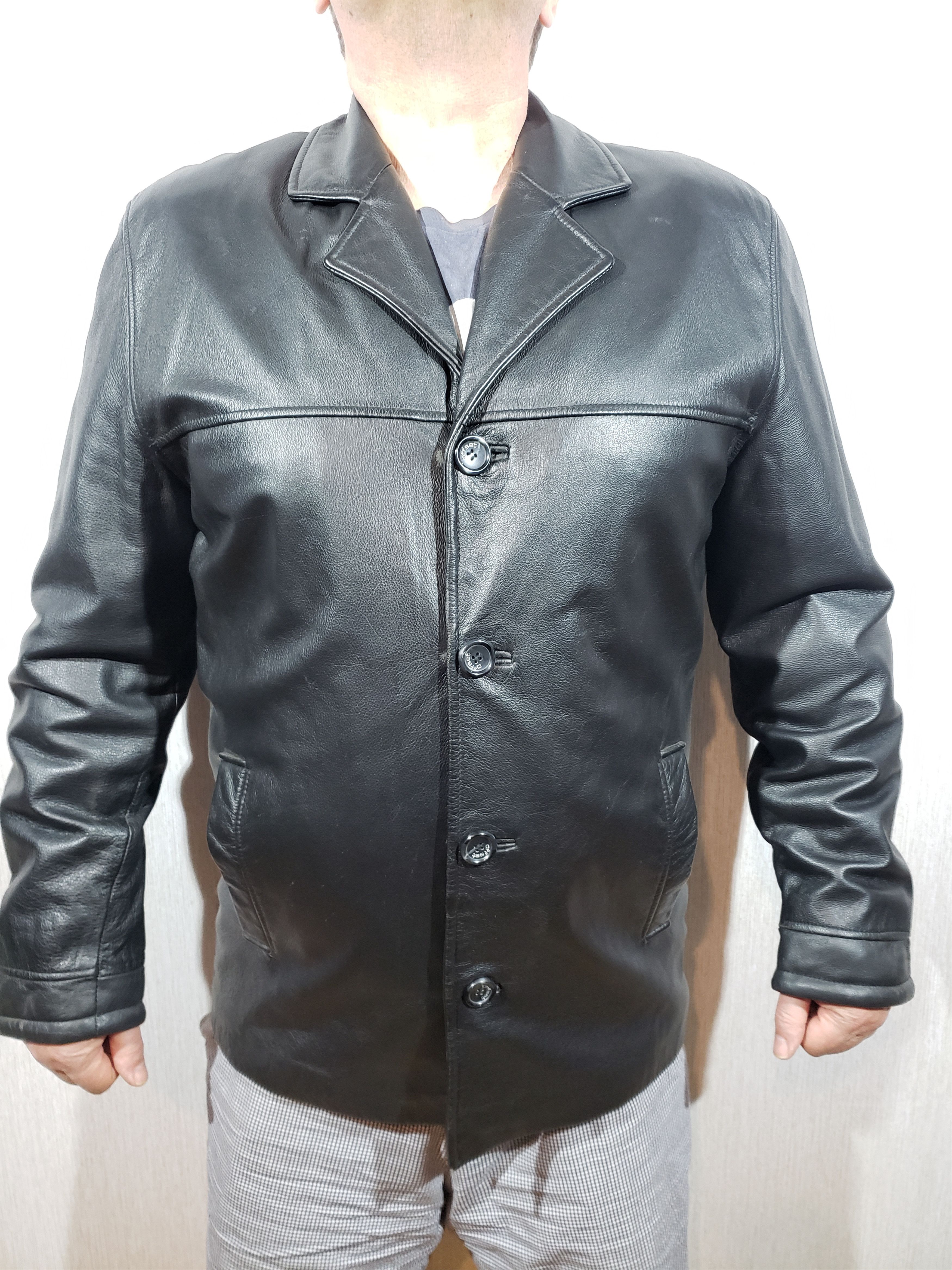 image of Stylish Black Men's Leather Jacket (Size Large)