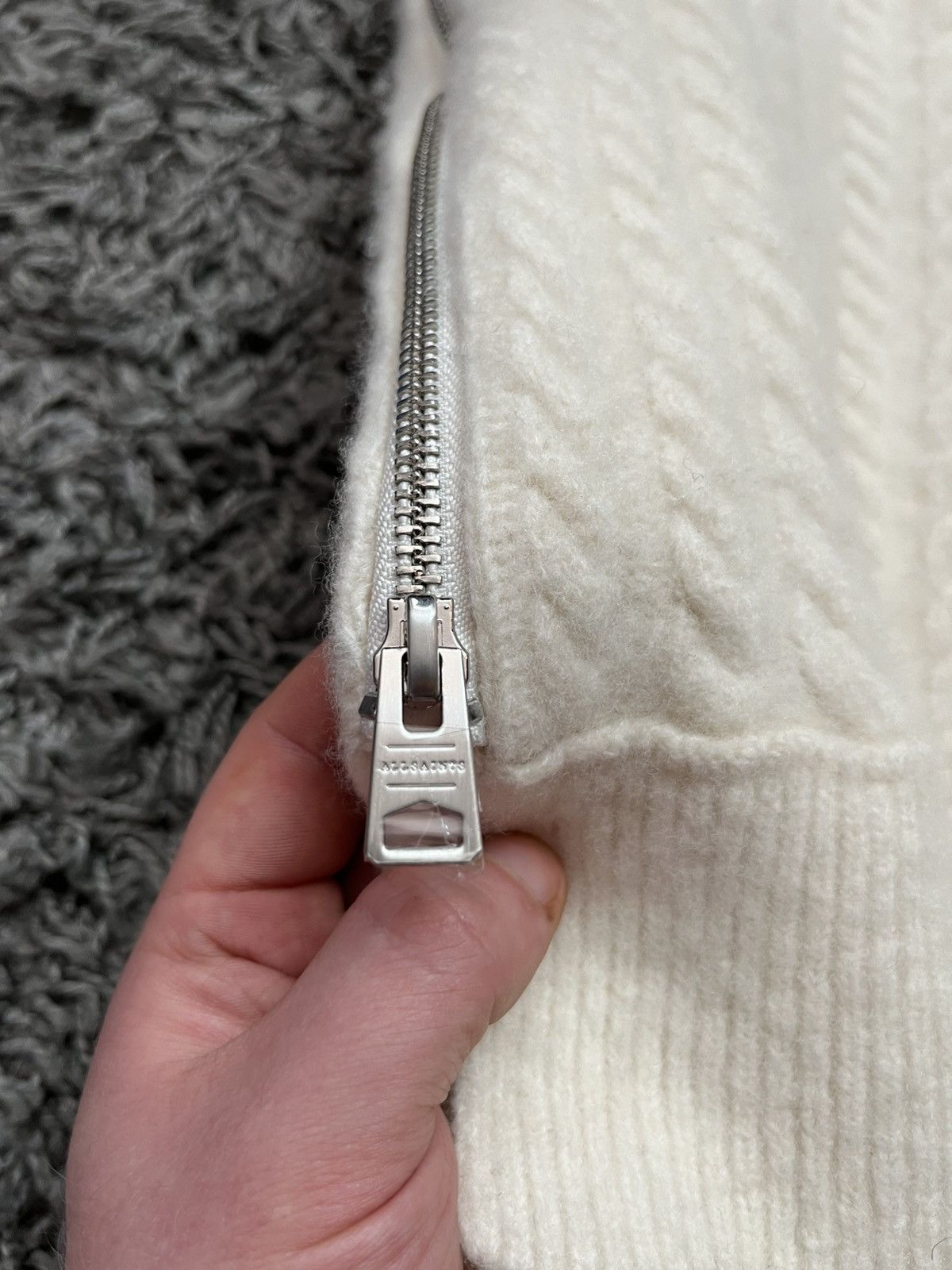Allsaints AllSaints Arvid Wool Blend Cable Knit Vest Chalk White Size M / US 6-8 / IT 42-44 - 3 Thumbnail