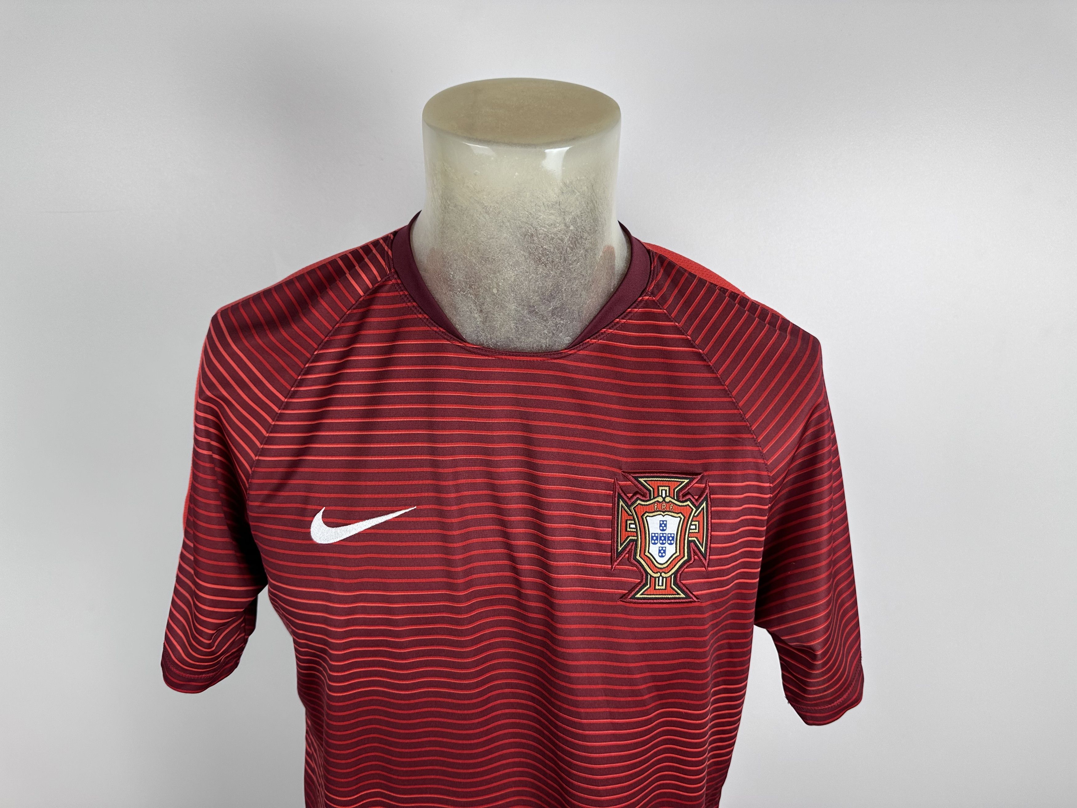 Nike Portugal 2016 Training Football Shirt Soccer Jersey Nike XL Size US XL / EU 56 / 4 - 4 Thumbnail