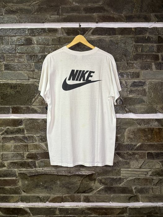 Vintage 90’s Basketball Labrador girl T-shirt main image 0
